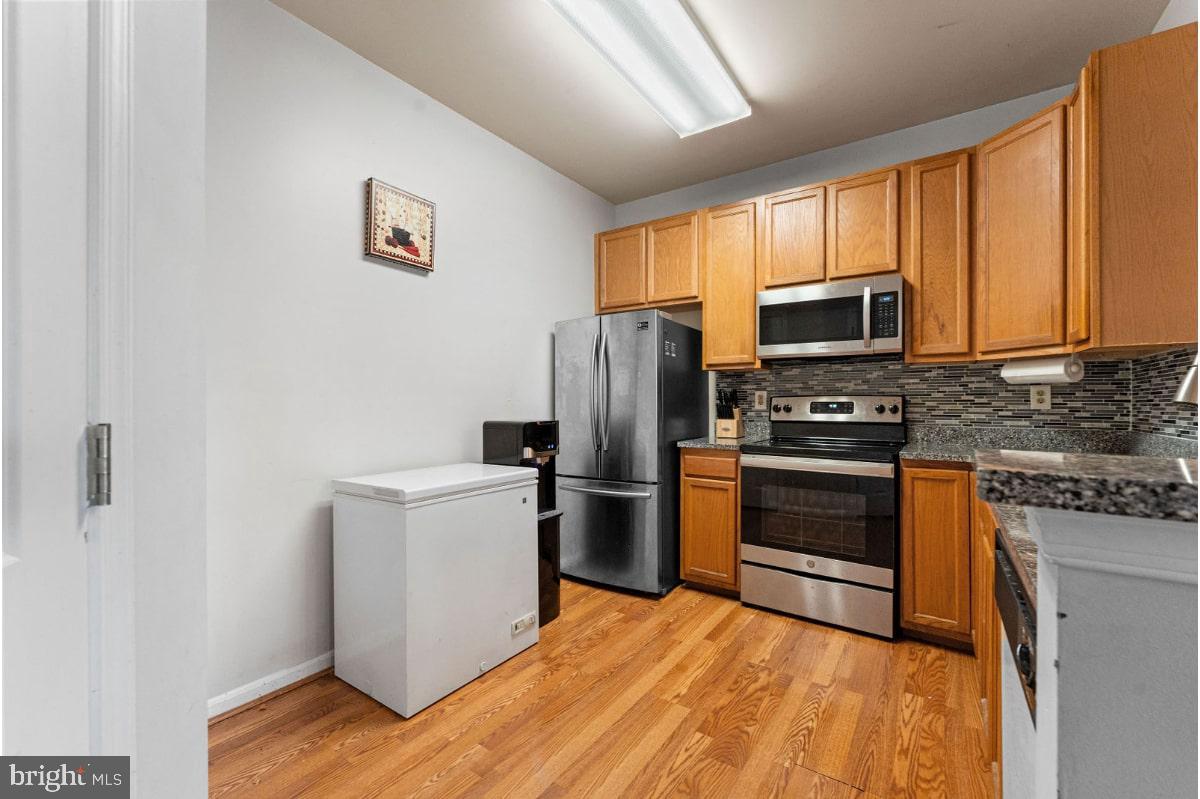 SEVEN OAKS - Residential