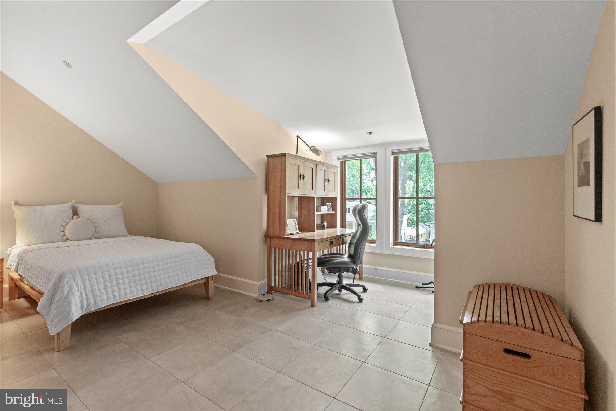 ROSEMONT - Residential