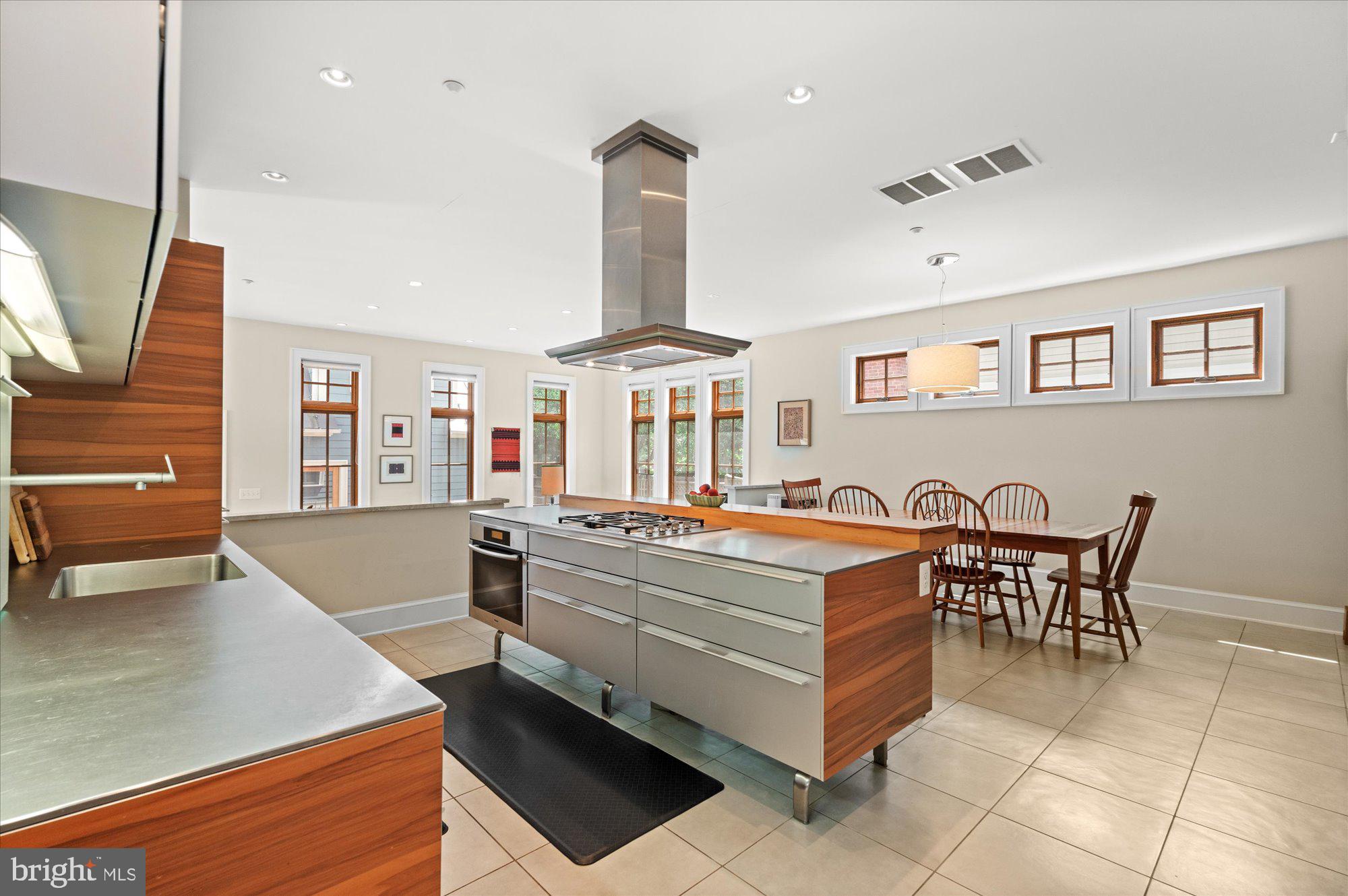 ROSEMONT - Residential