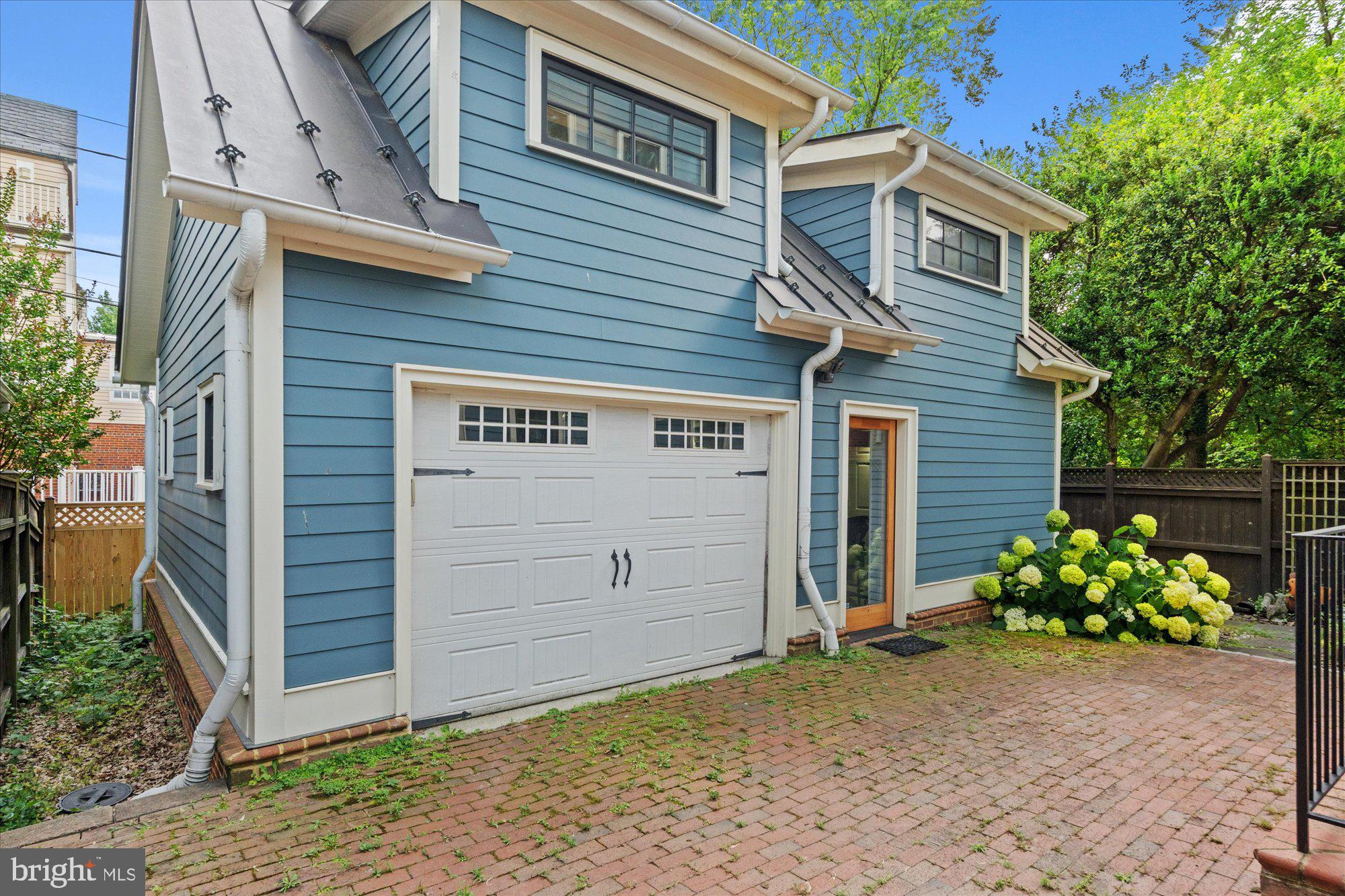 ROSEMONT - Residential