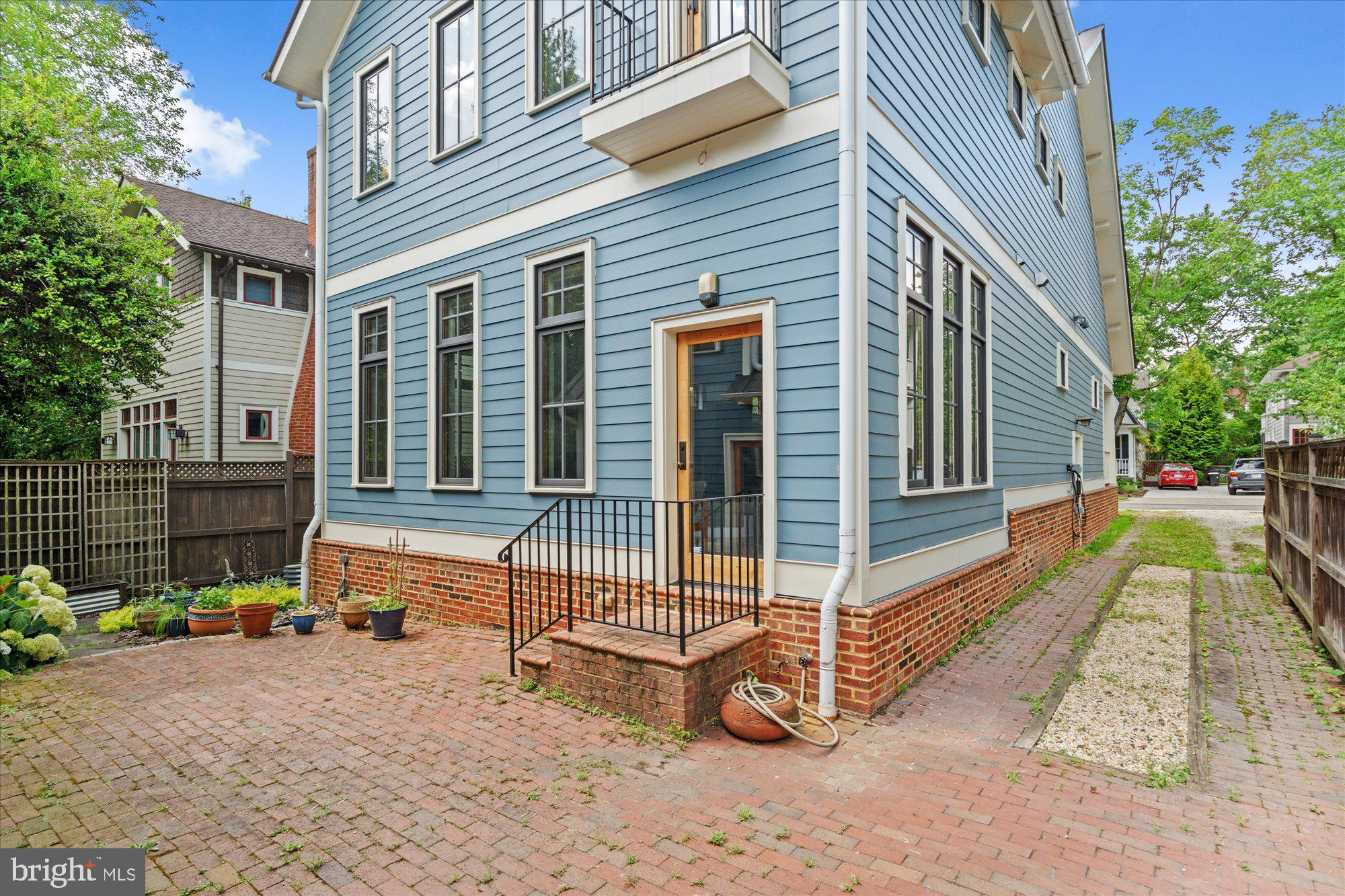 ROSEMONT - Residential