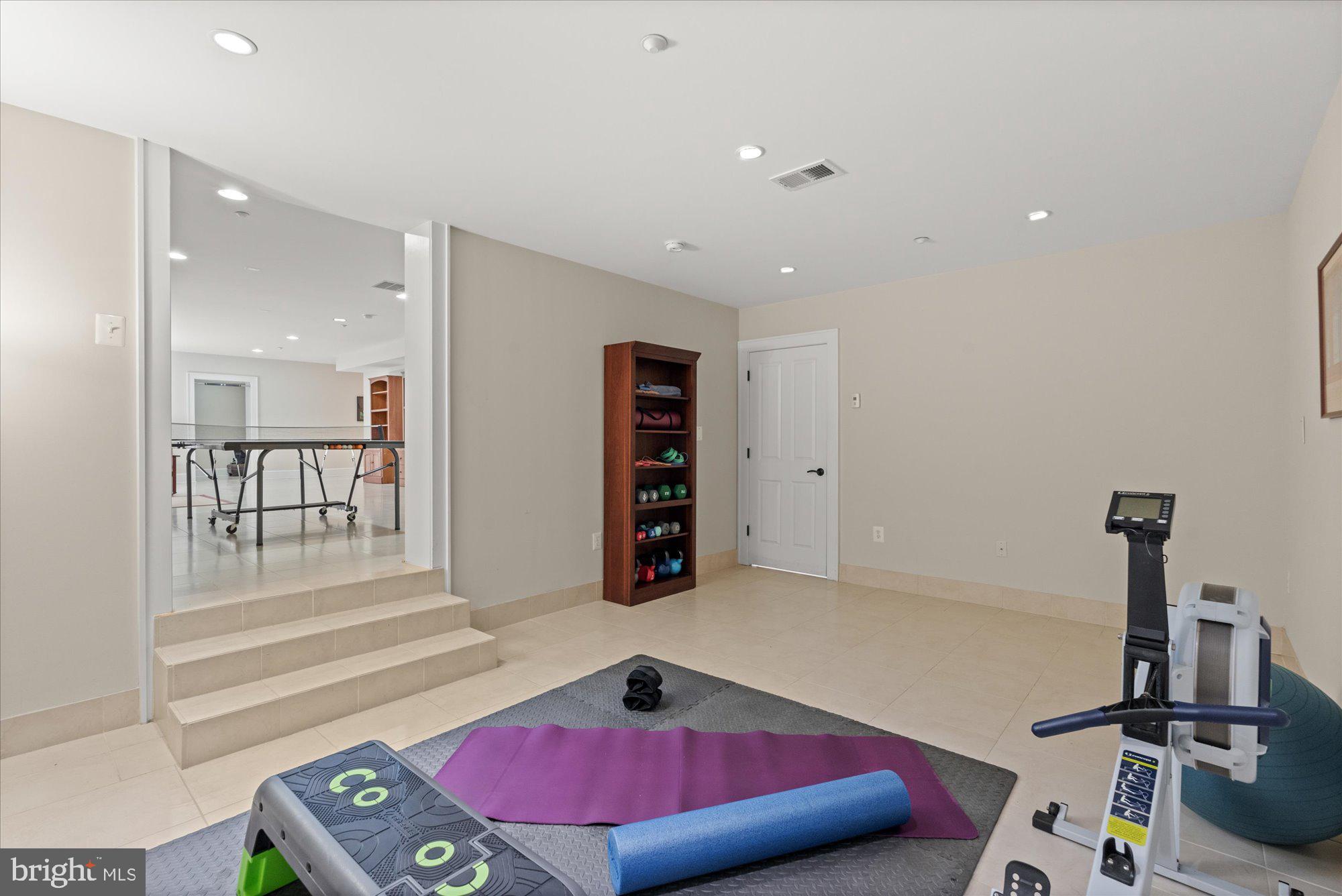 ROSEMONT - Residential