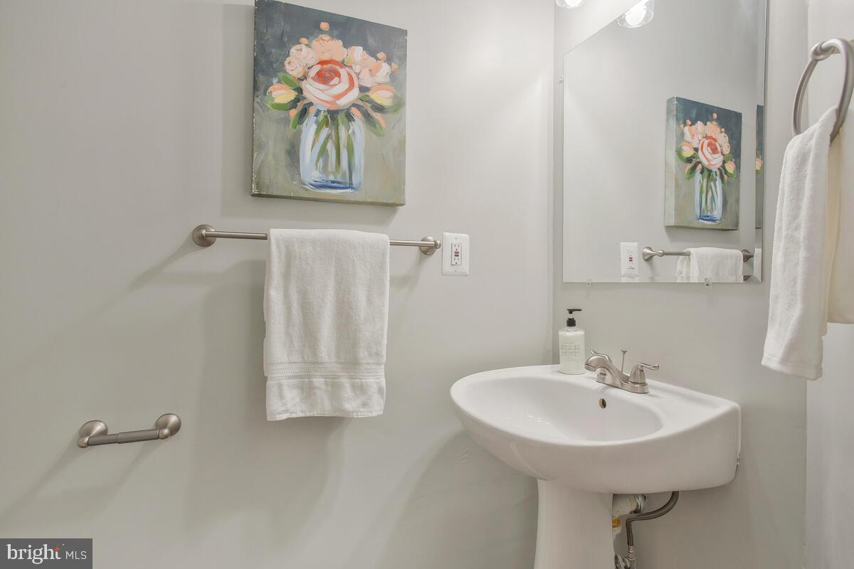 GRAY INN COURT - Residential