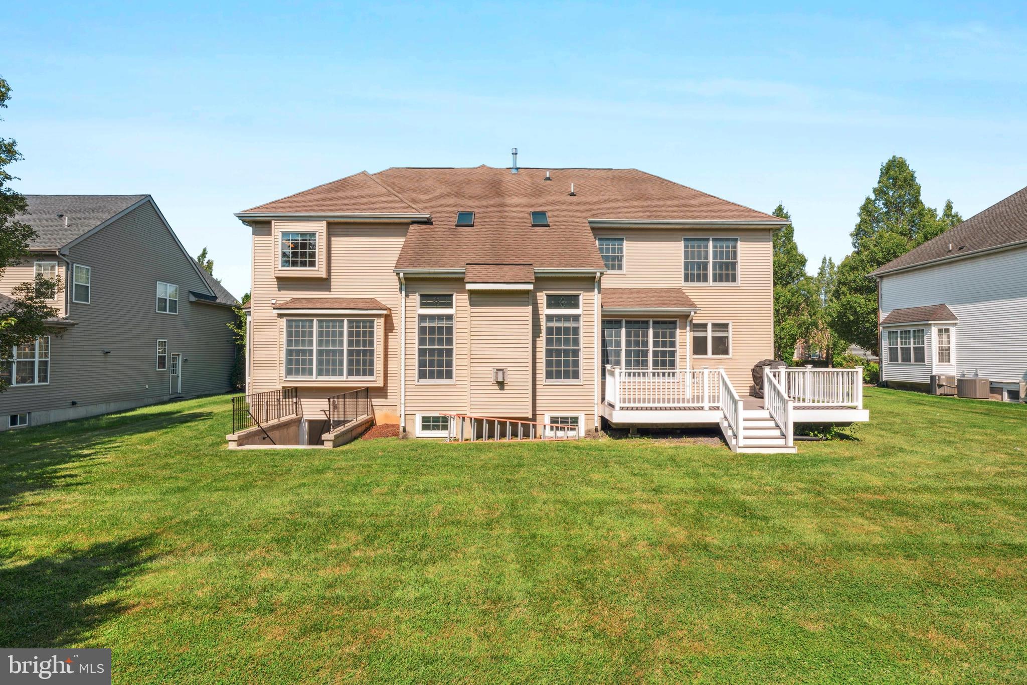 DEVONSHIRE ESTATES - Residential