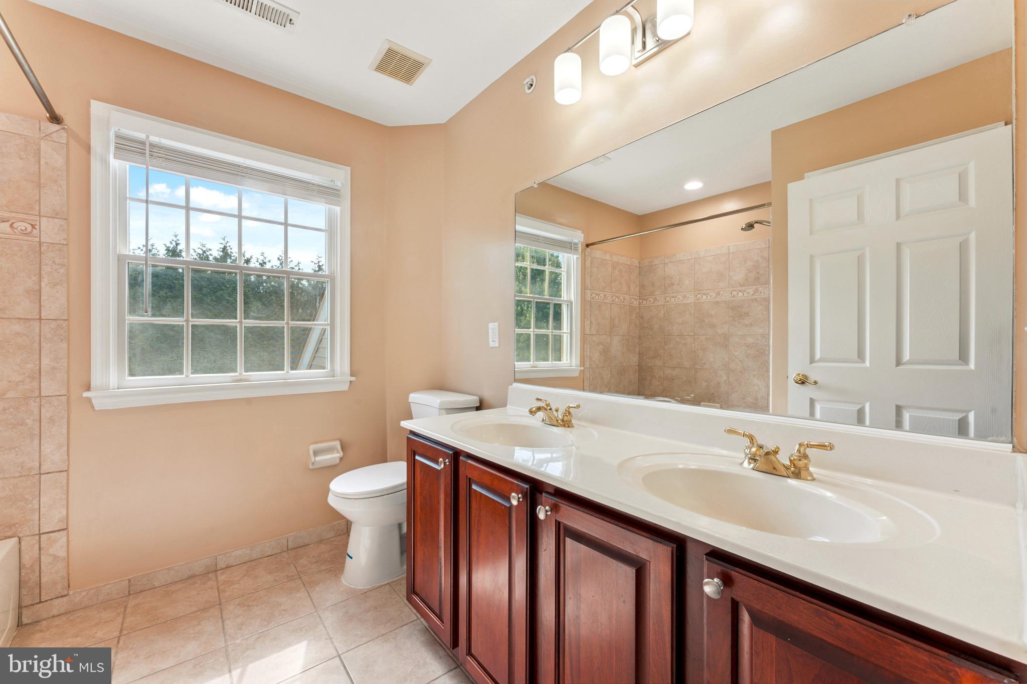 DEVONSHIRE ESTATES - Residential