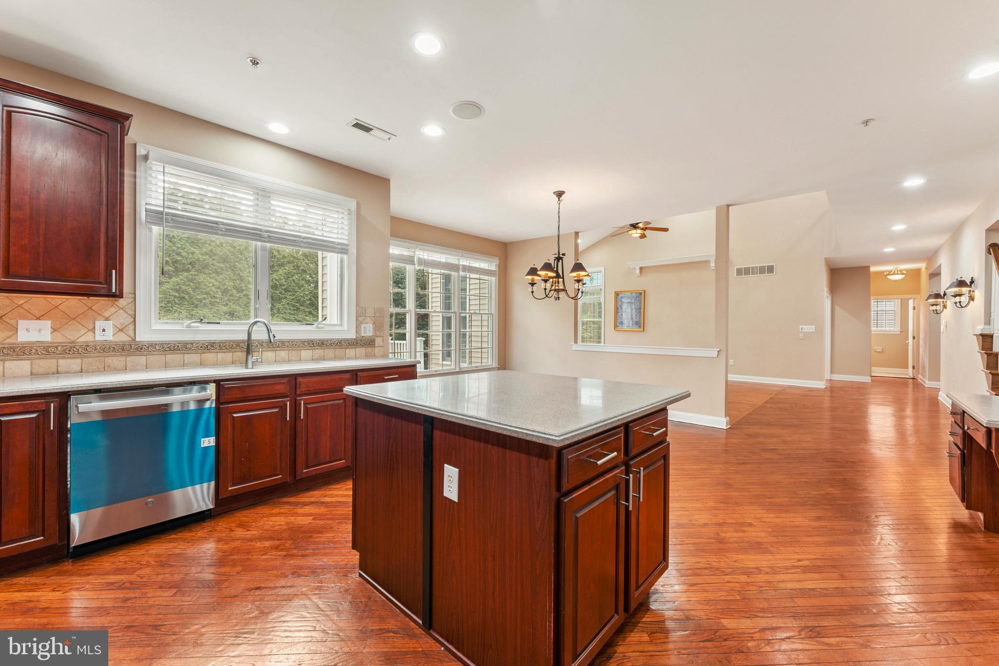 DEVONSHIRE ESTATES - Residential