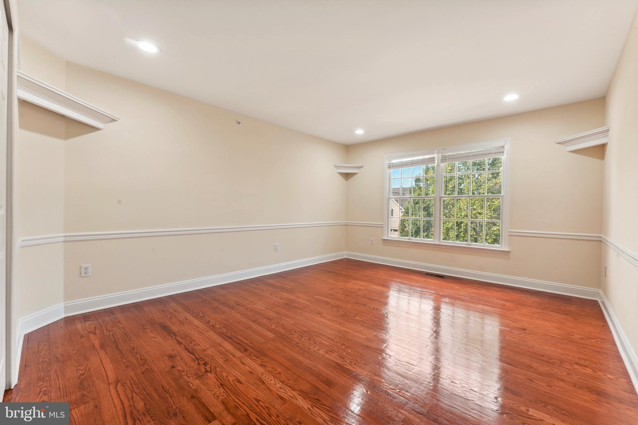 DEVONSHIRE ESTATES - Residential