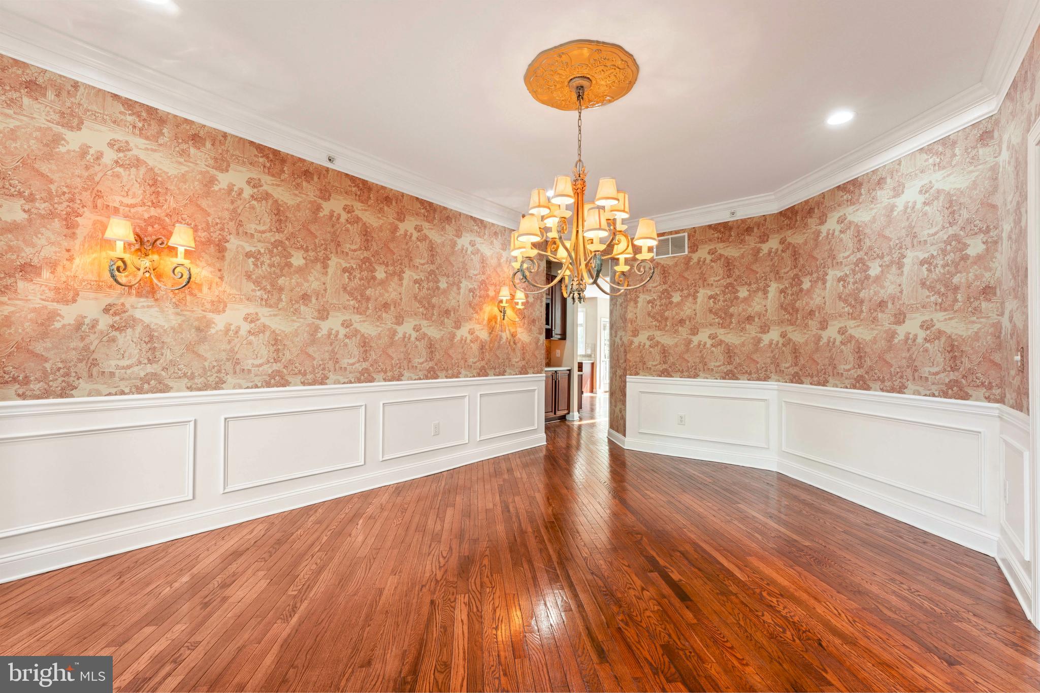 DEVONSHIRE ESTATES - Residential