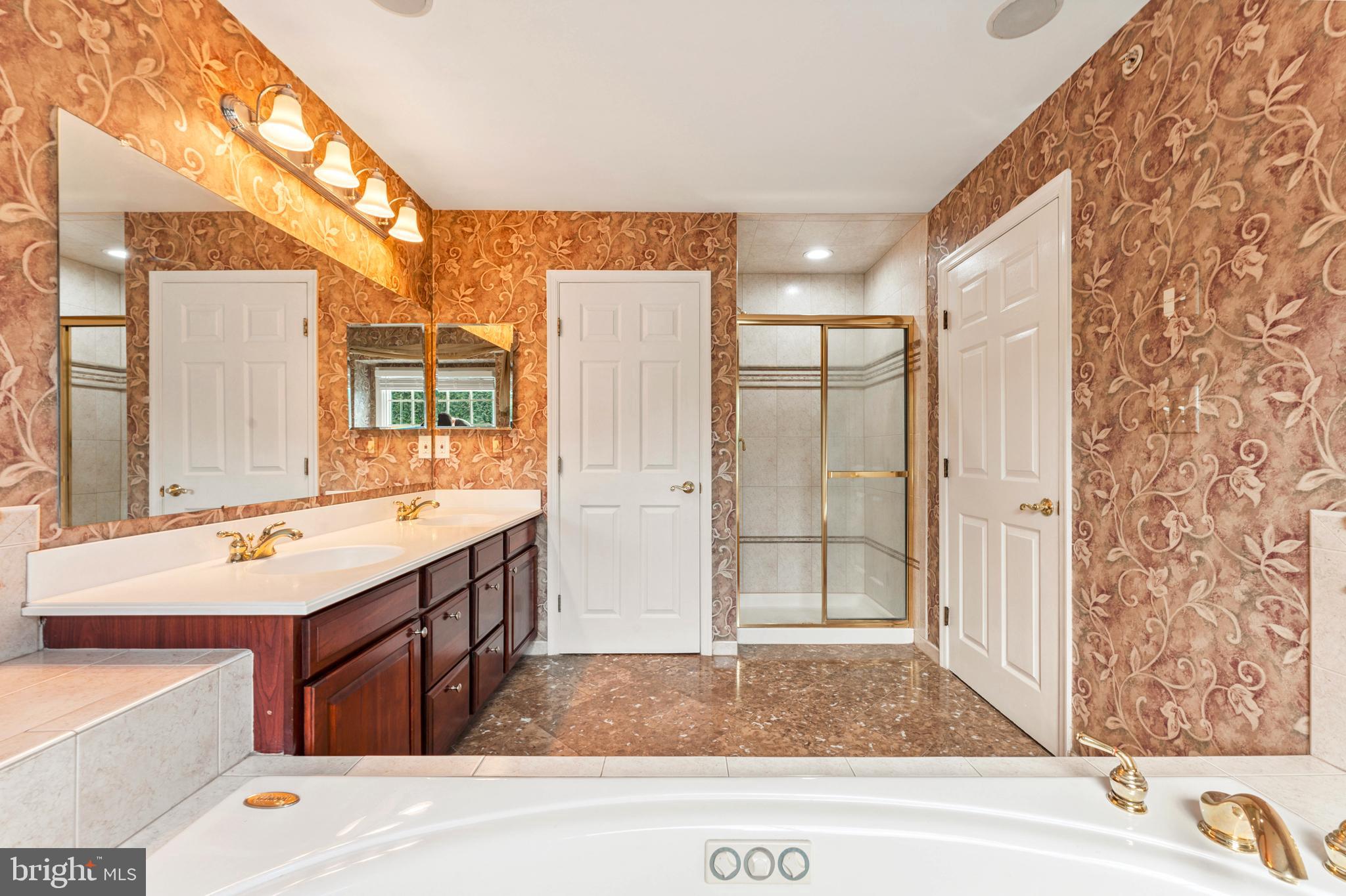 DEVONSHIRE ESTATES - Residential