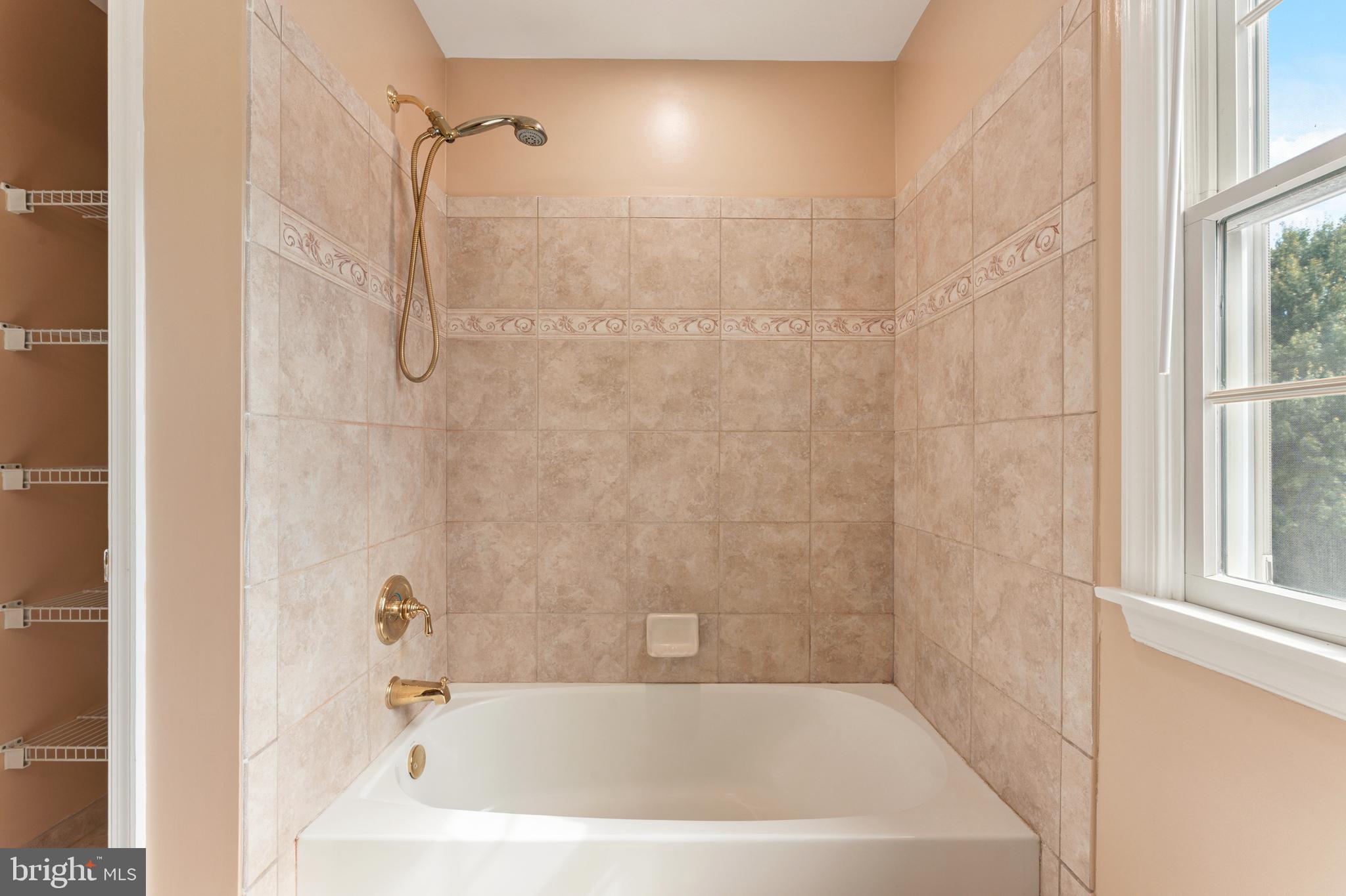 DEVONSHIRE ESTATES - Residential