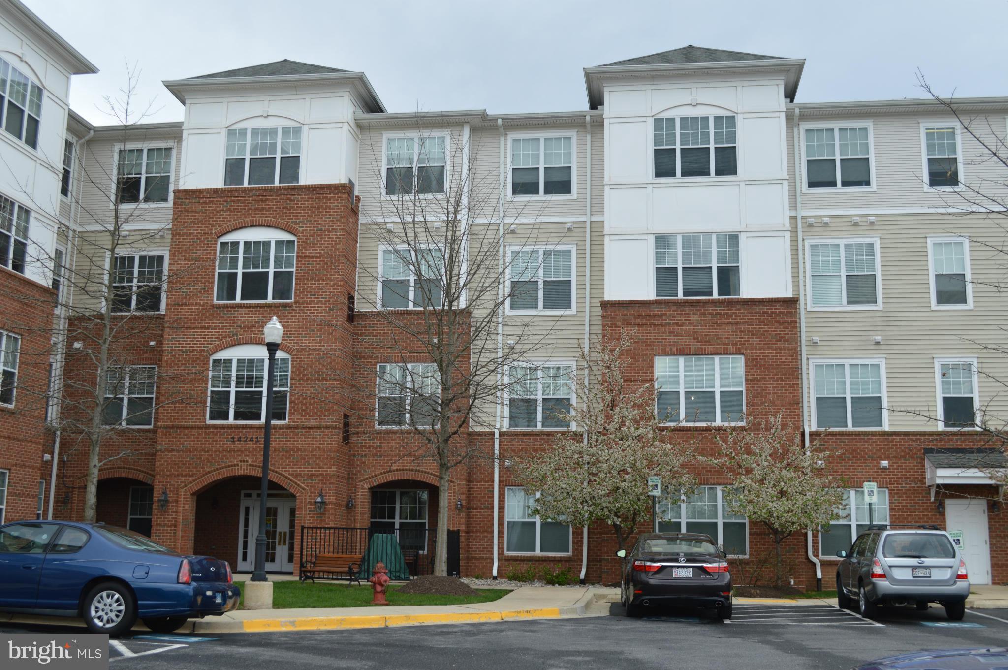Wonderful first floor unit with laminate flooring in living room, and dining room. Open kitchen with breakfast bar. 2 good size bedrooms. Washer & Dryer in the unit. This is an age restricted MPDU property. One occupant must be over 55, and no occupant can be younger than 19. Income restrictions waived. .