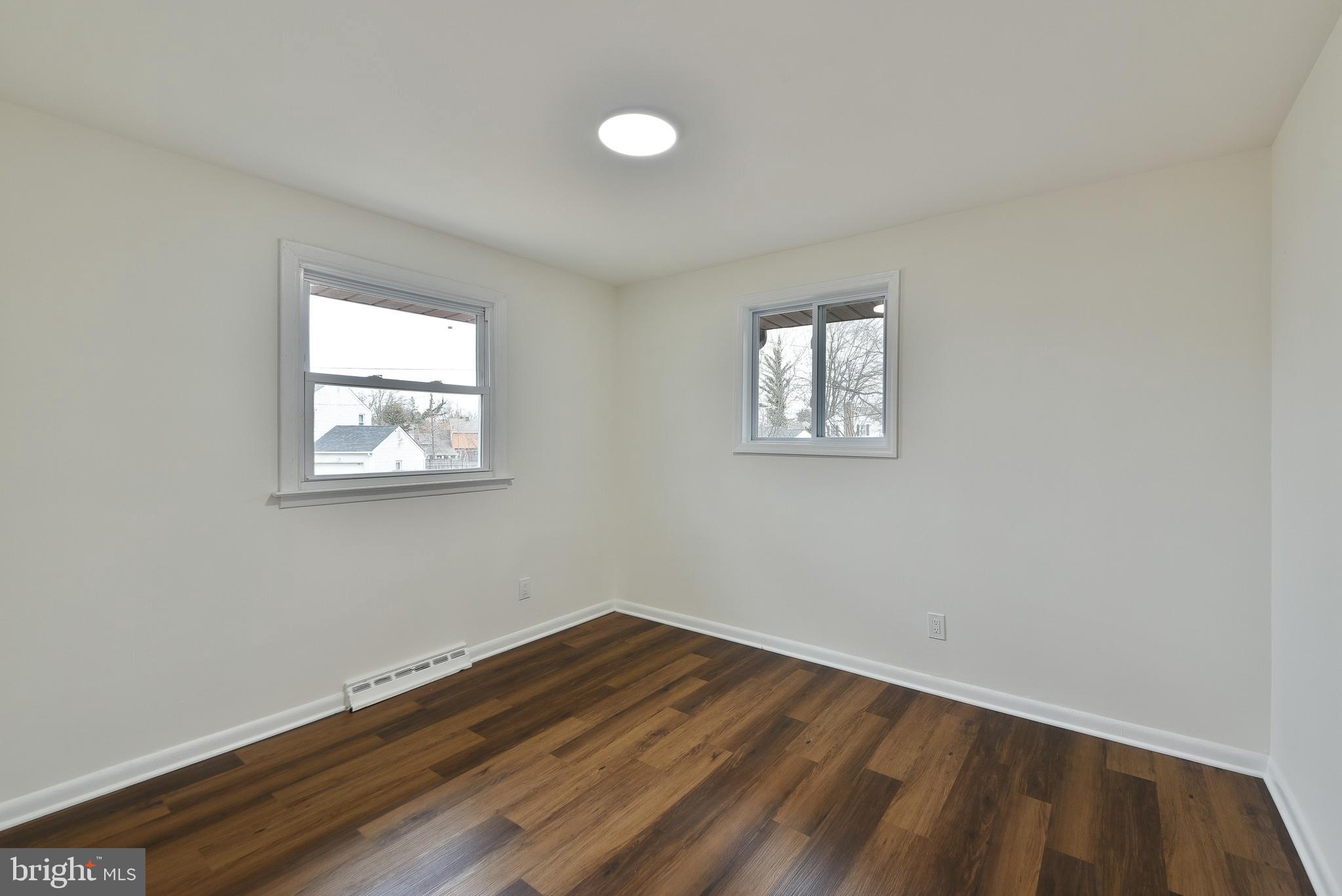 EDGEWATER ESTATES - Residential