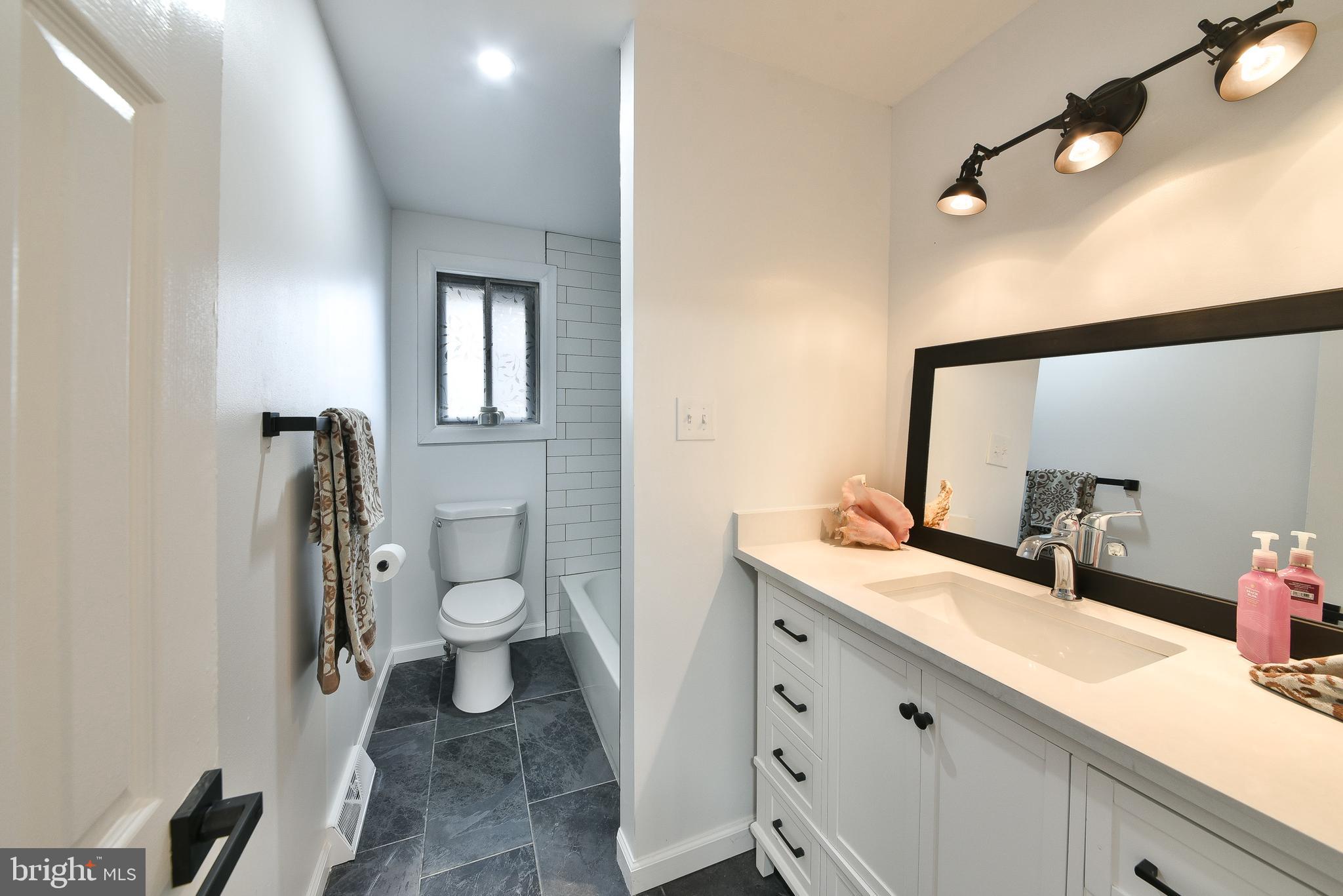 EDGEWATER ESTATES - Residential