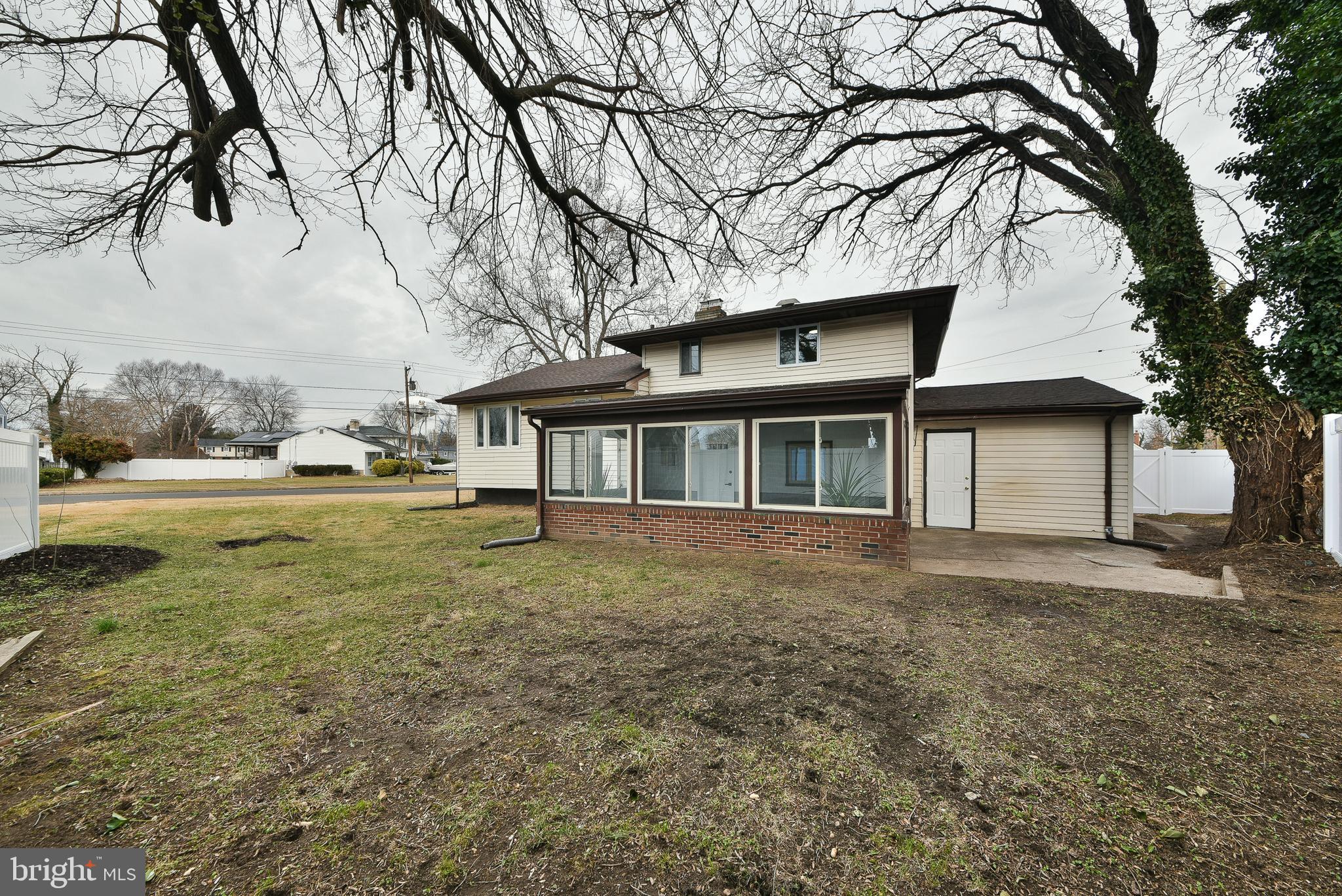 EDGEWATER ESTATES - Residential