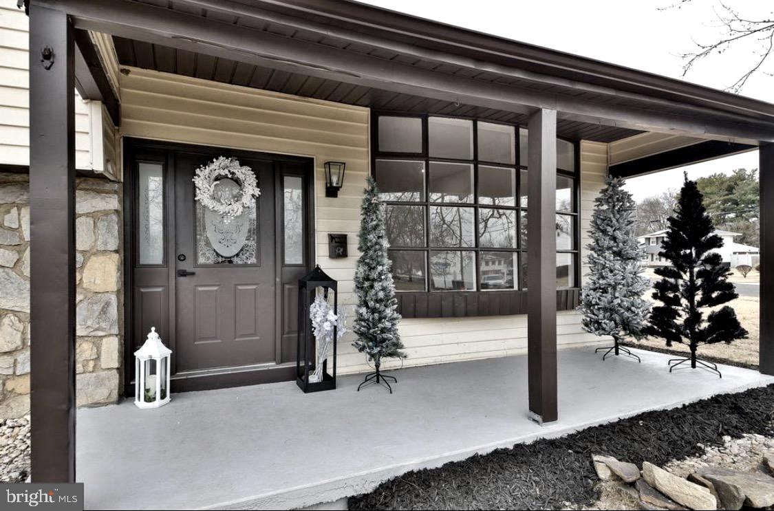 EDGEWATER ESTATES - Residential