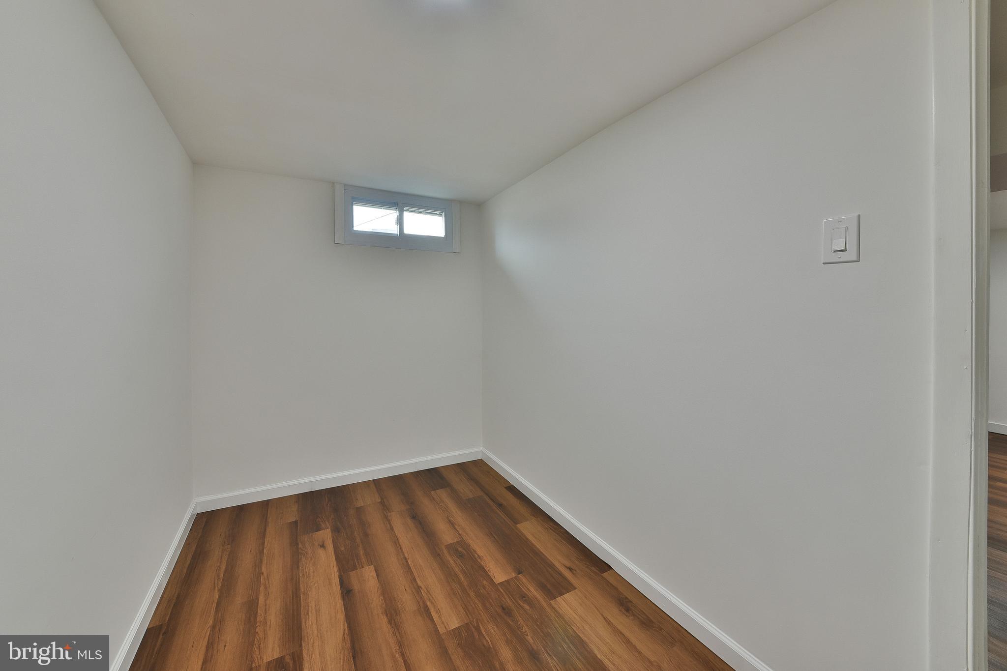 EDGEWATER ESTATES - Residential