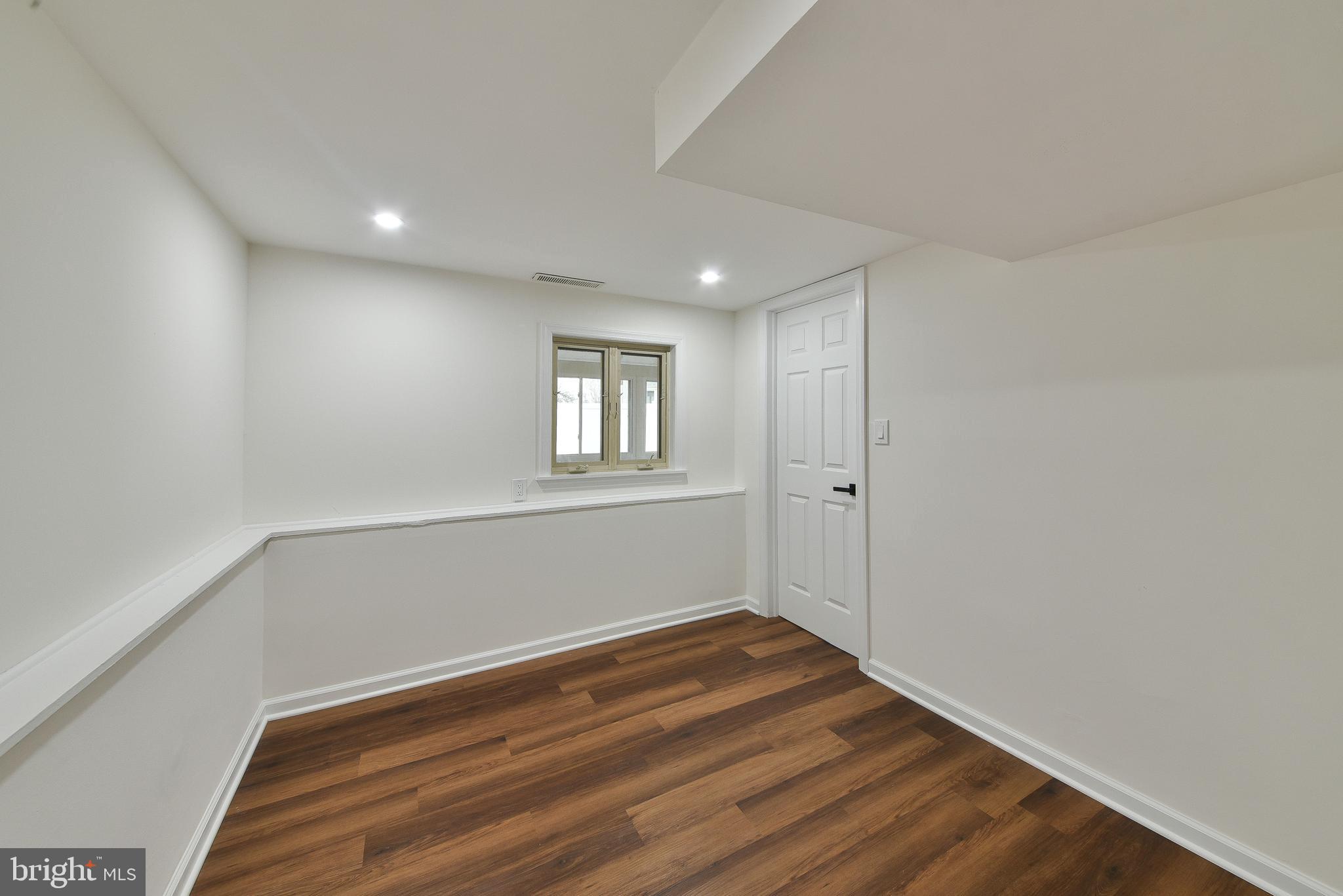 EDGEWATER ESTATES - Residential