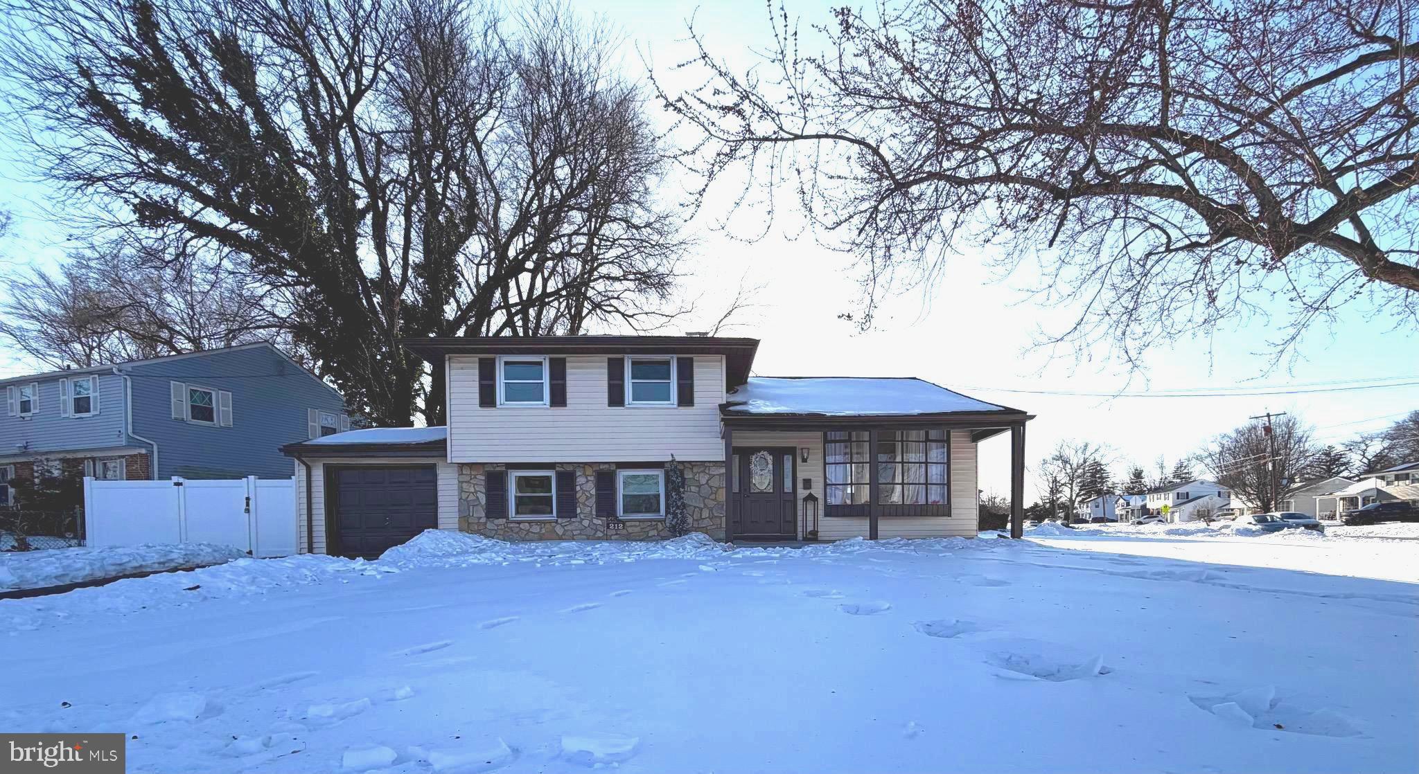 EDGEWATER ESTATES - Residential