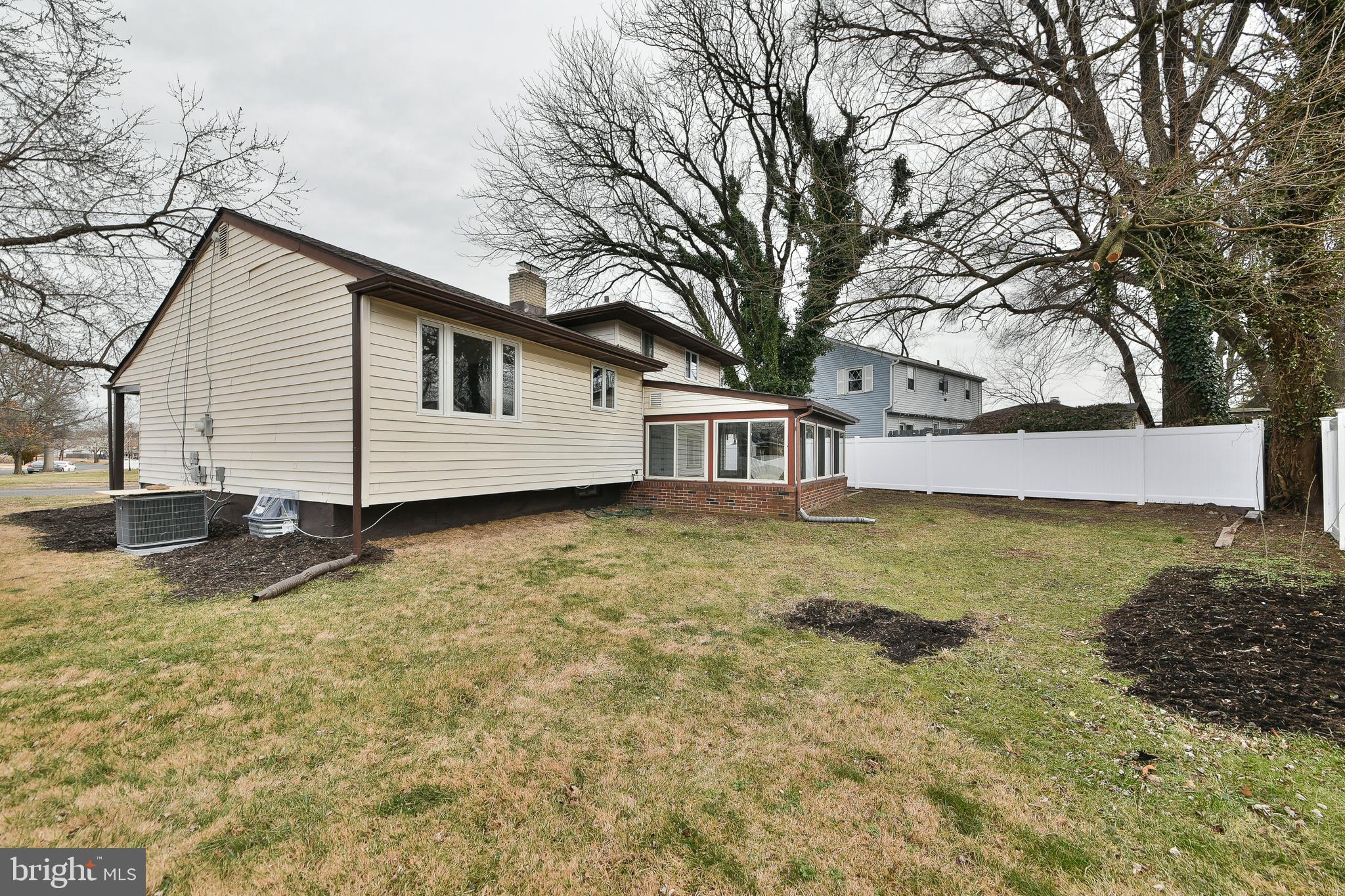 EDGEWATER ESTATES - Residential