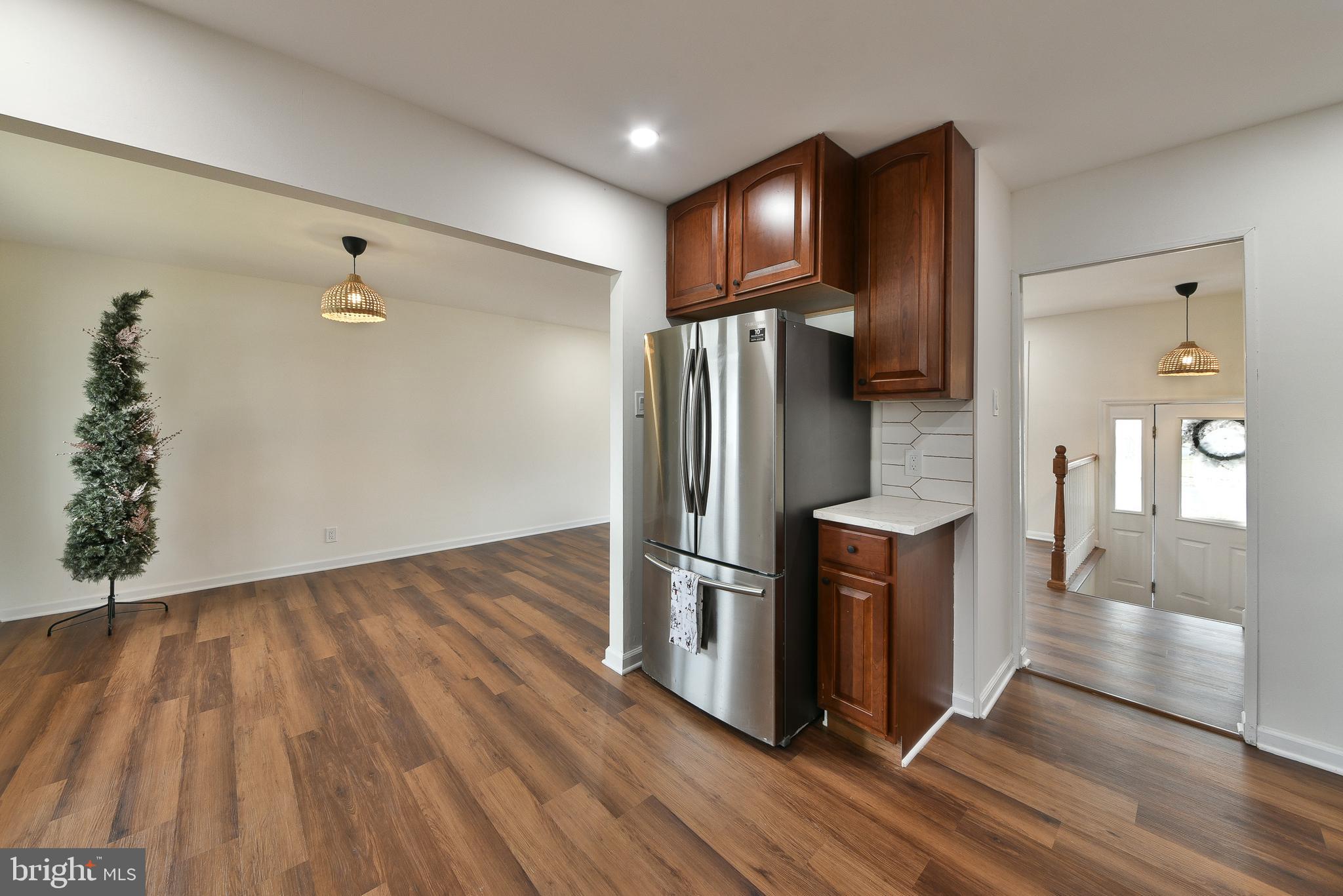 EDGEWATER ESTATES - Residential