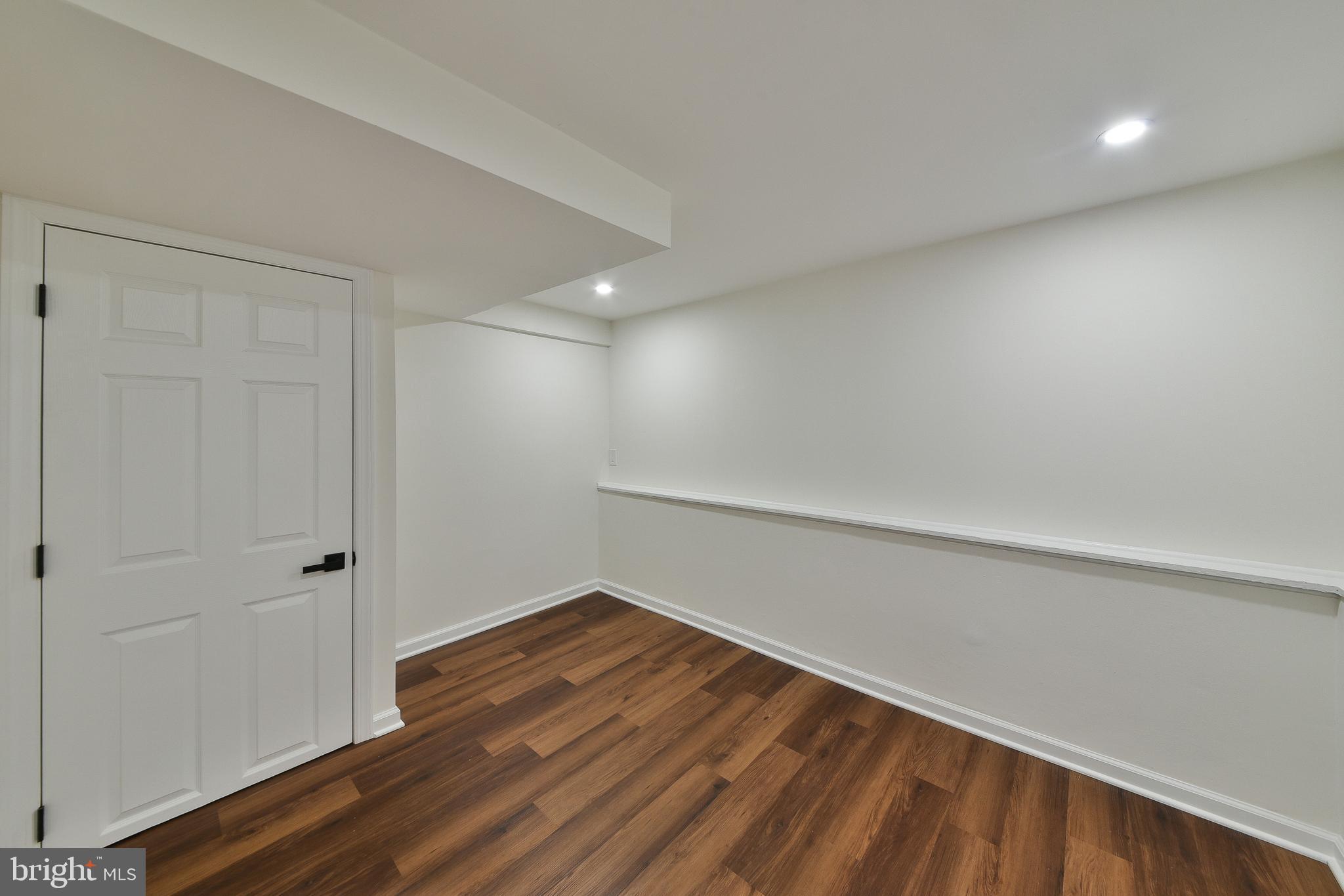 EDGEWATER ESTATES - Residential