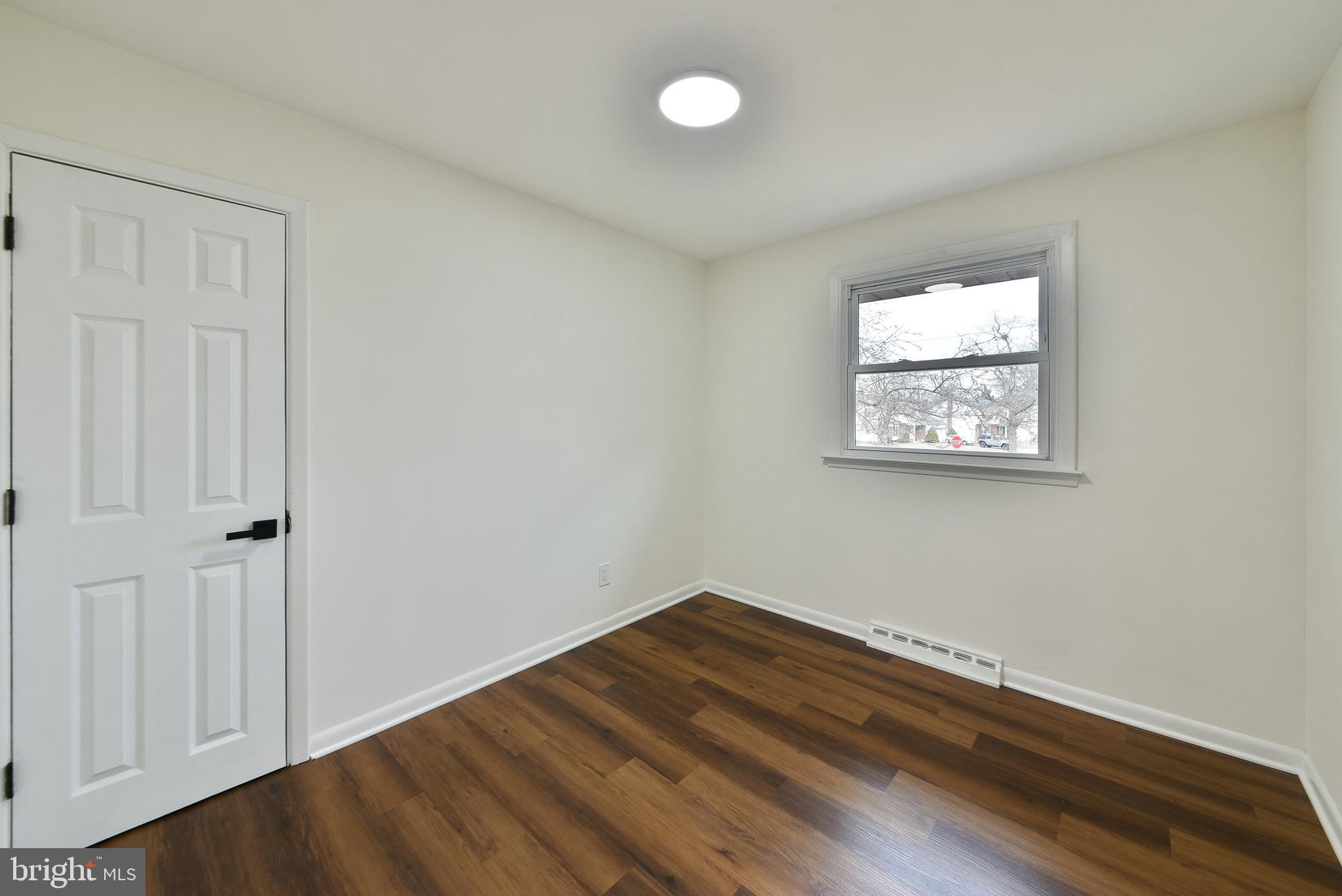 EDGEWATER ESTATES - Residential