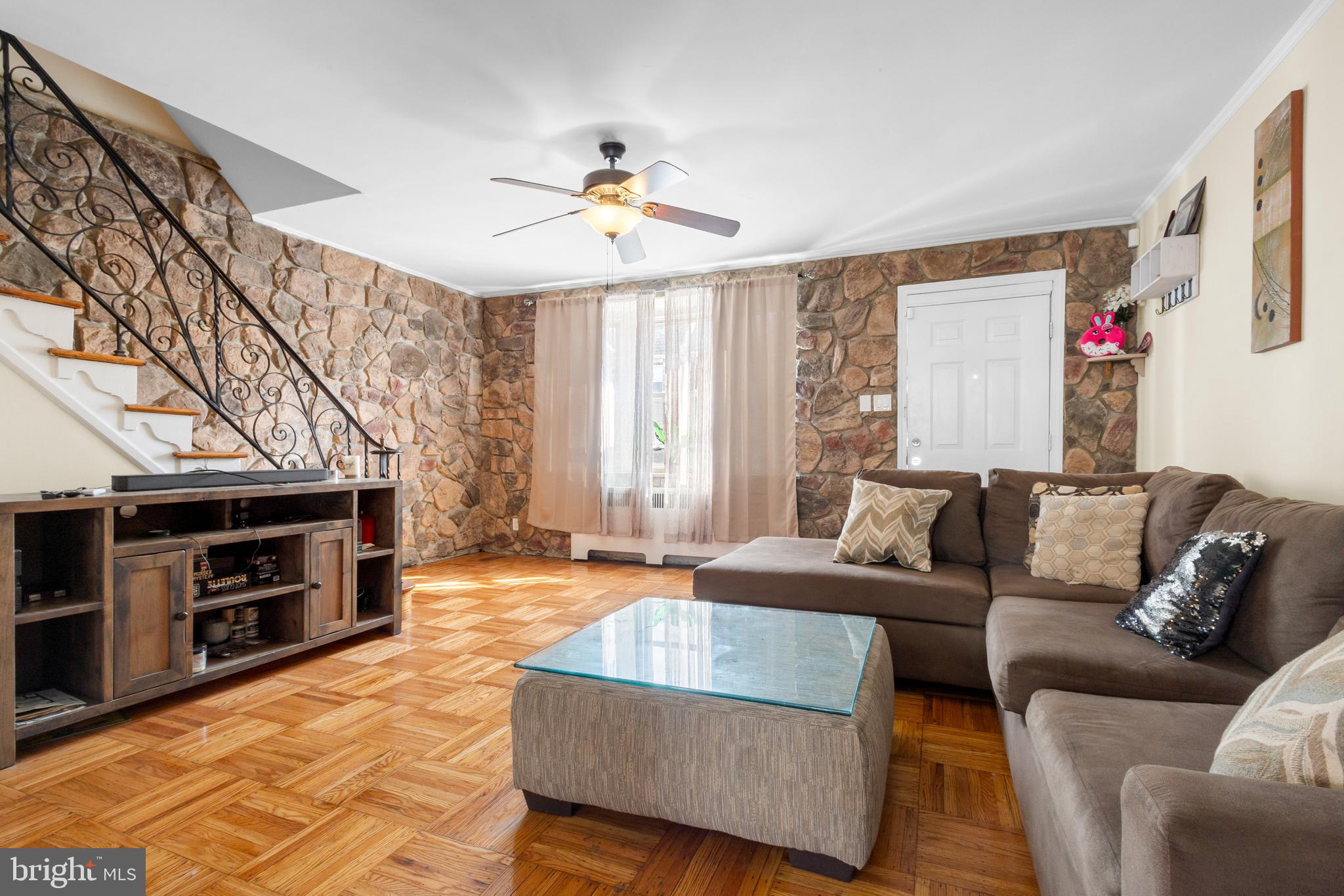LAWNCREST - Residential