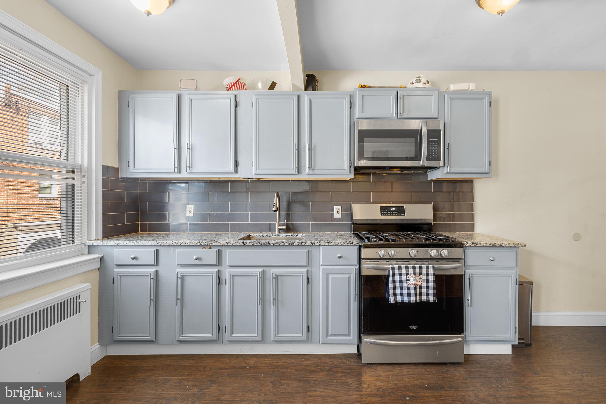 LAWNCREST - Residential