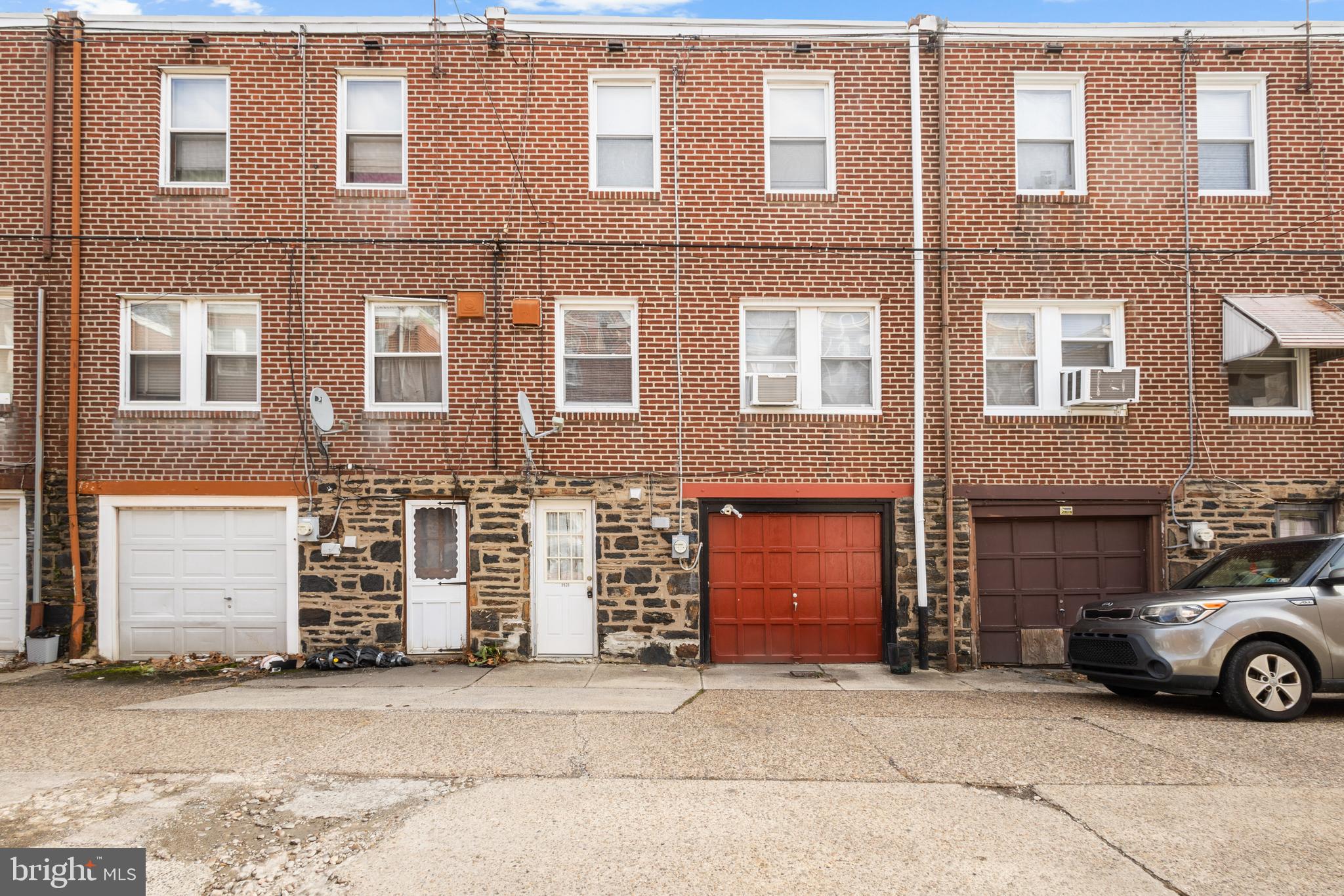LAWNCREST - Residential
