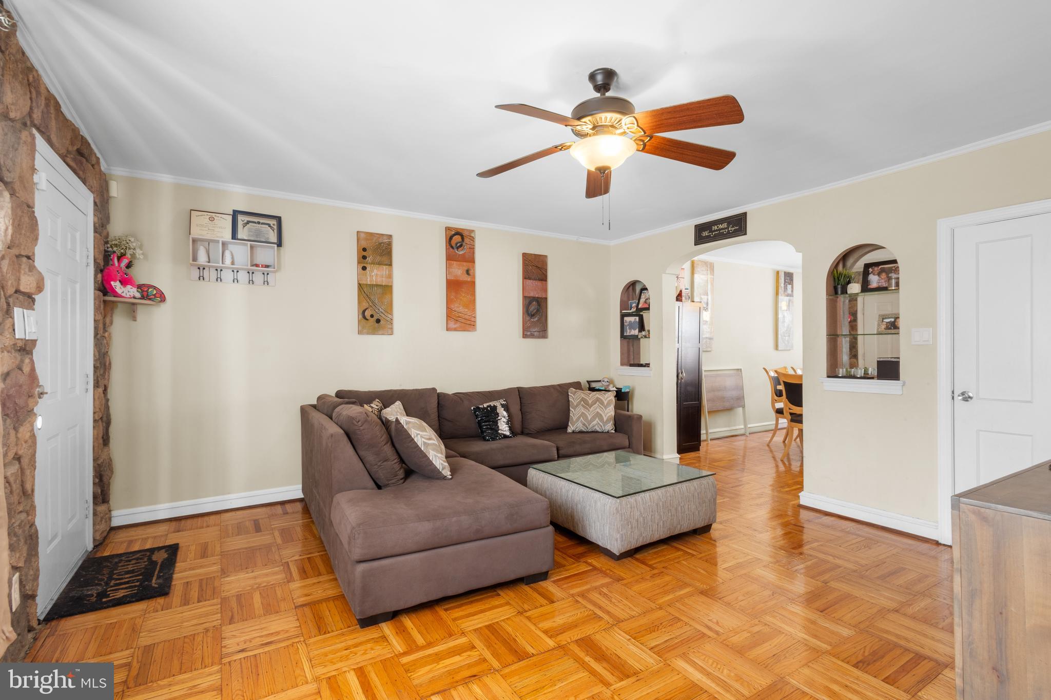 LAWNCREST - Residential