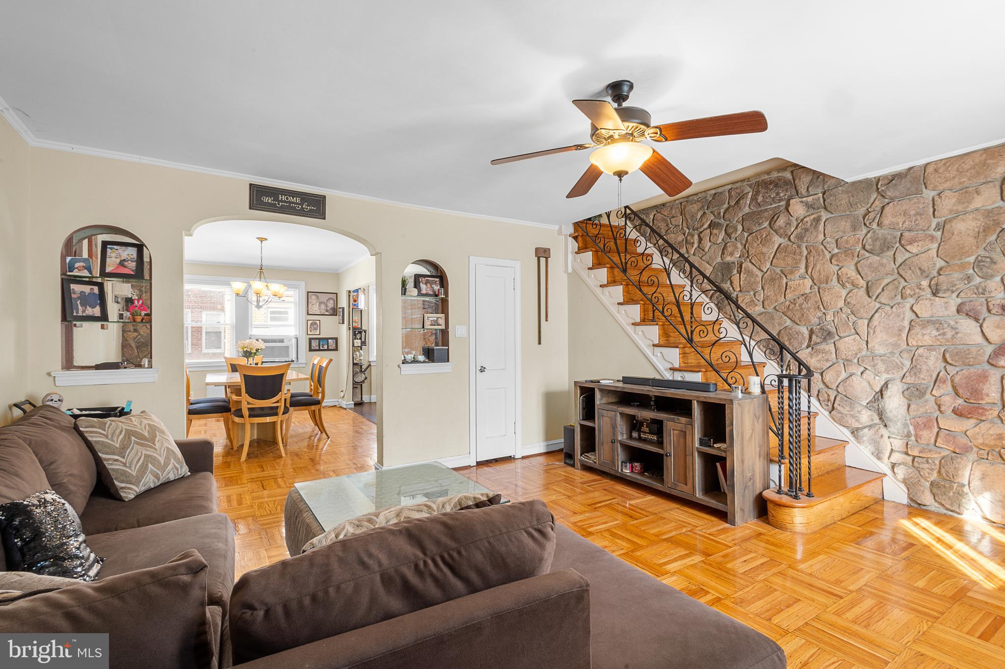 LAWNCREST - Residential