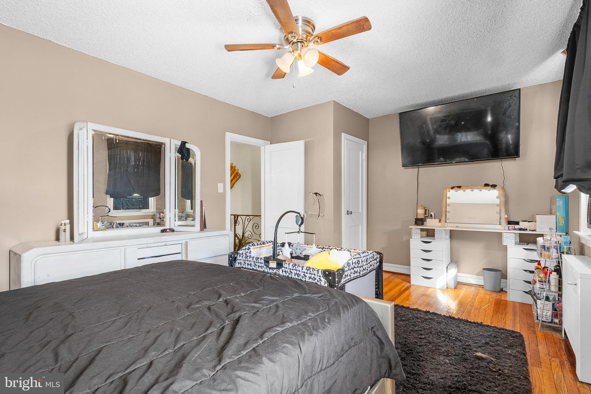 LAWNCREST - Residential
