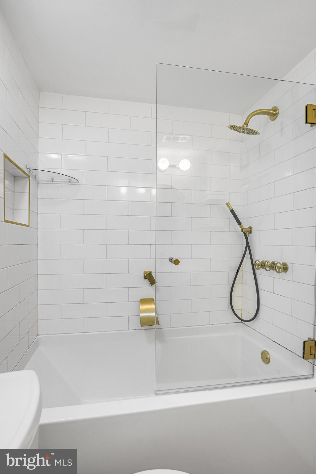 BETHESDA PARK - Residential