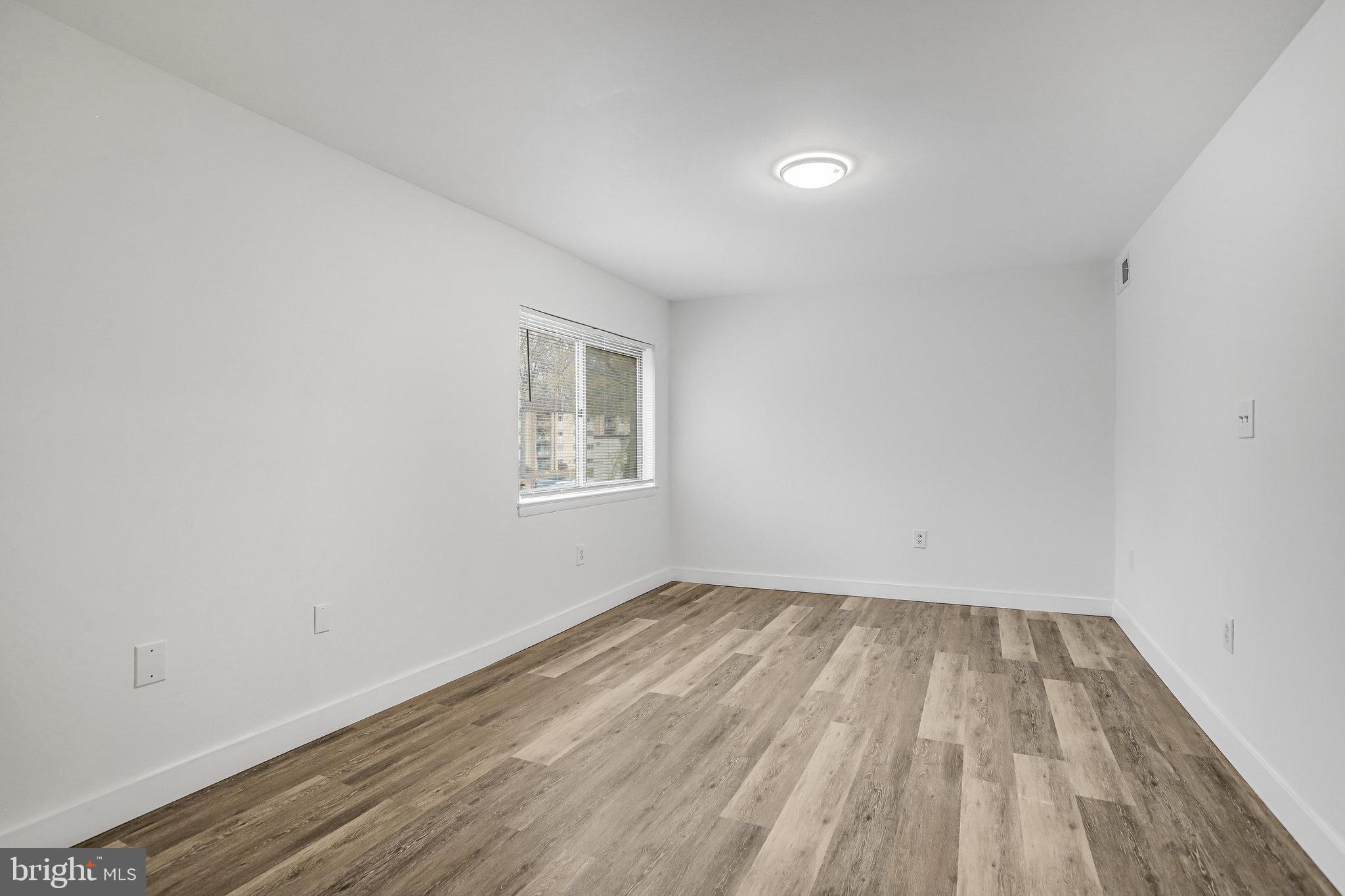 BETHESDA PARK - Residential