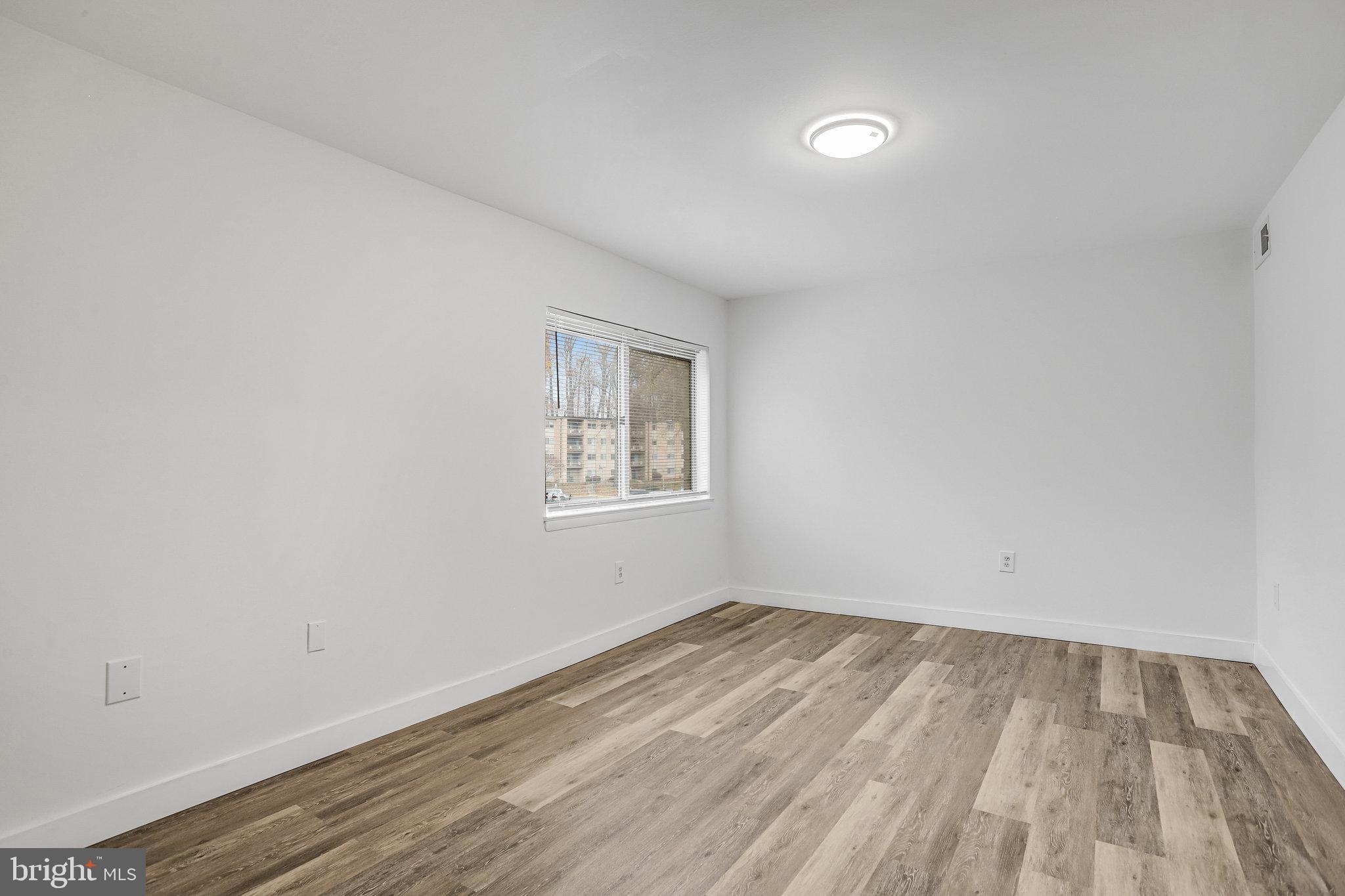 BETHESDA PARK - Residential