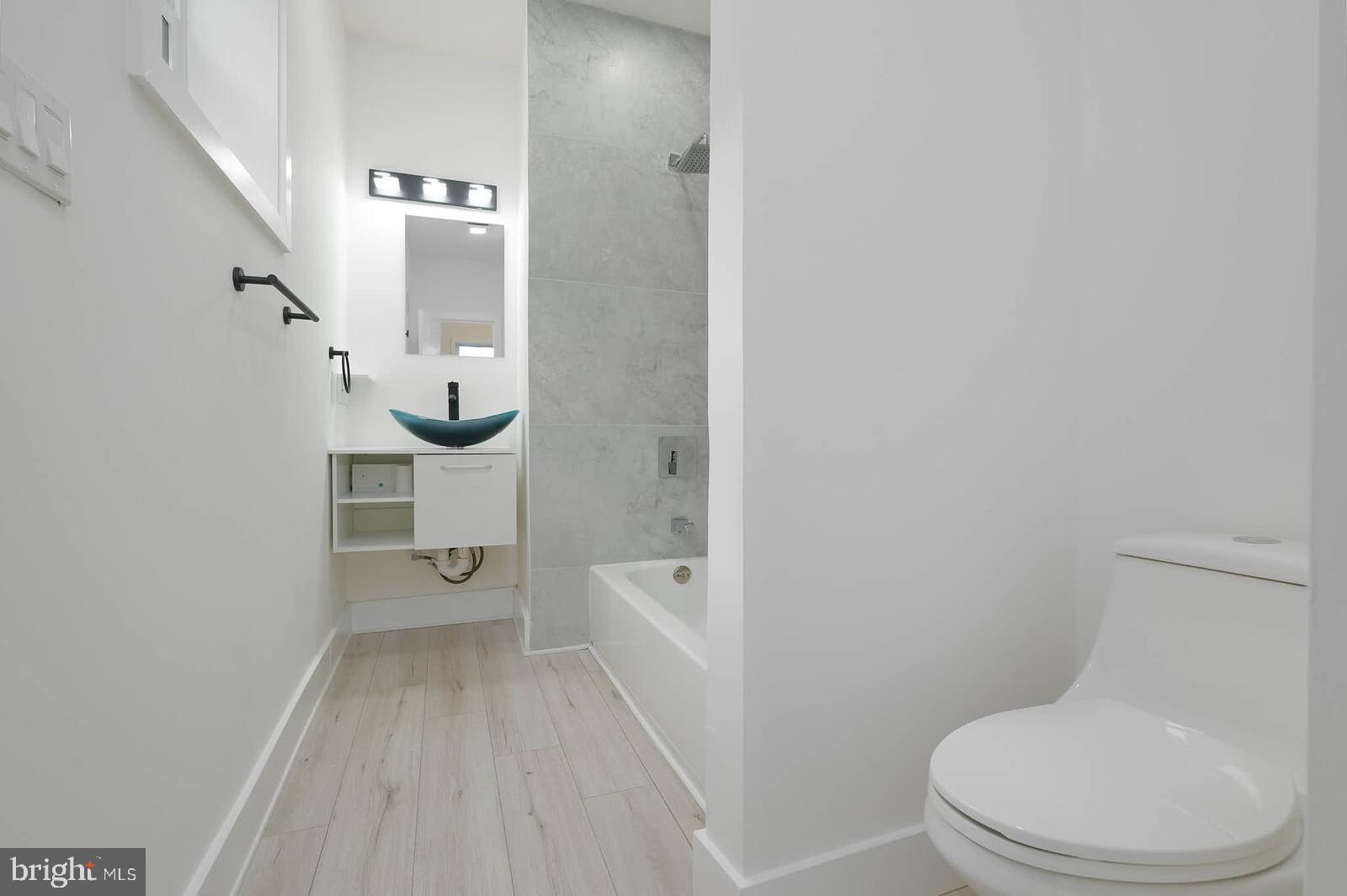 ROSEMONT - Residential