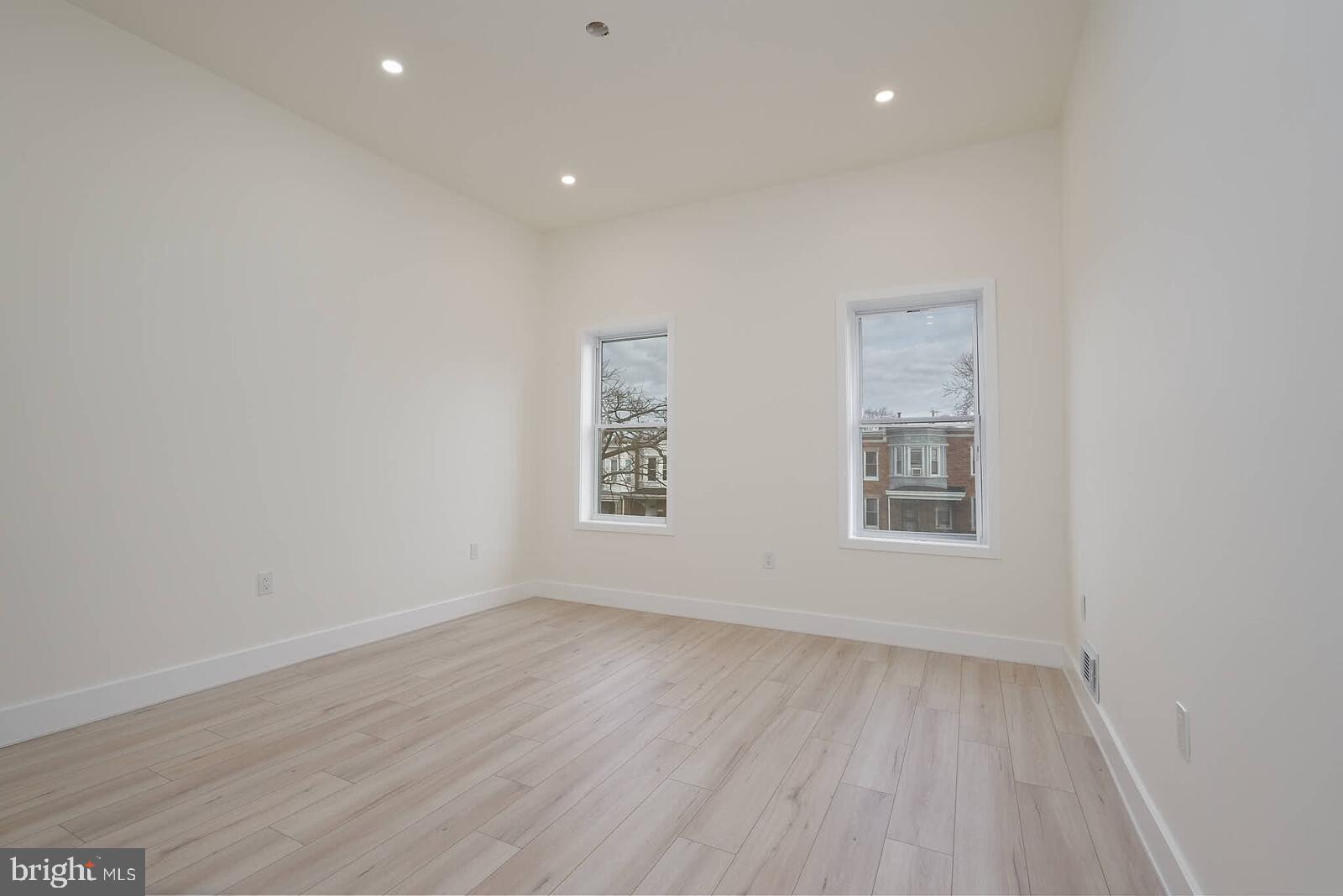 ROSEMONT - Residential