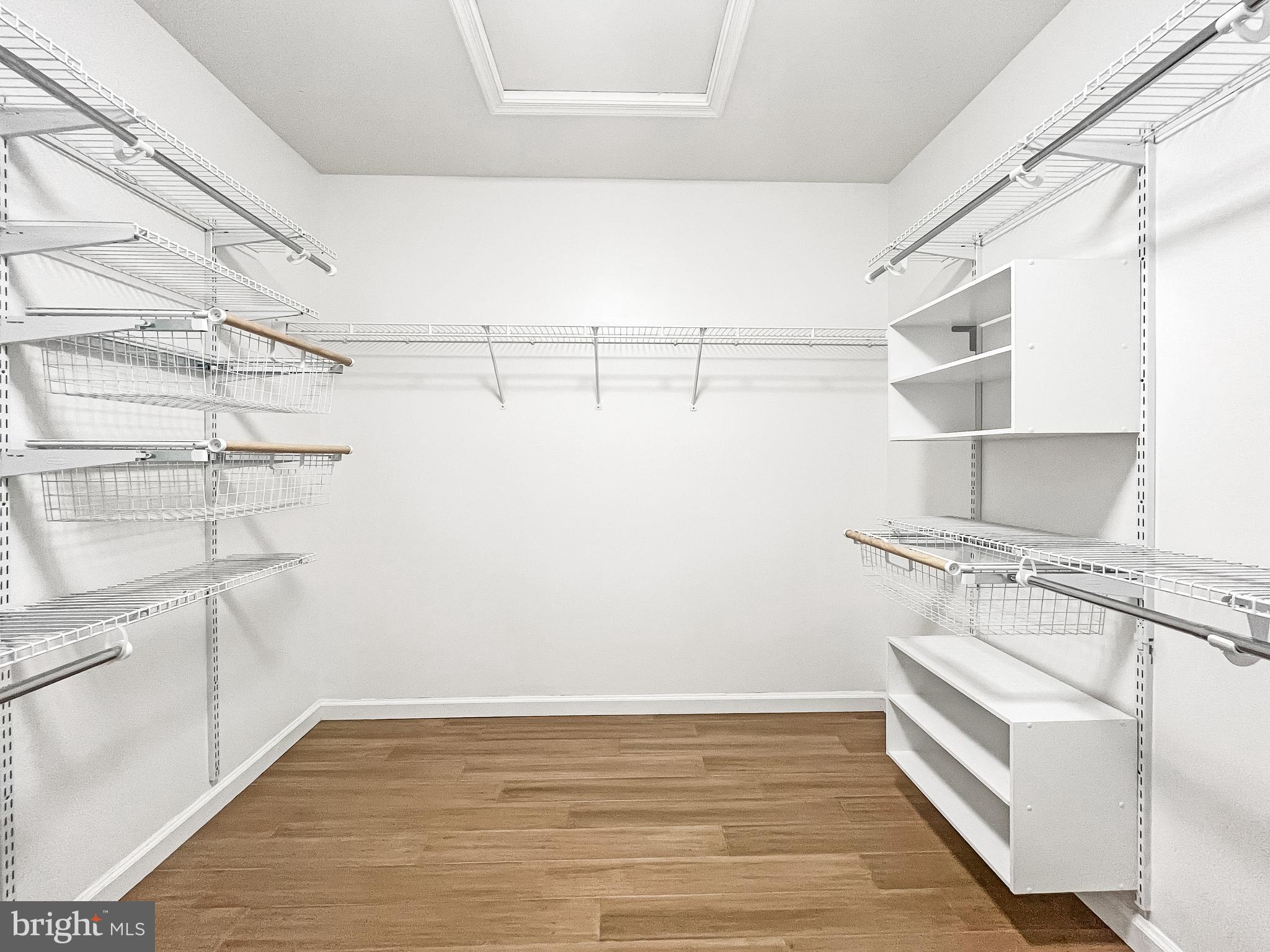 LAKE RIDGE CROSSING - Residential Lease