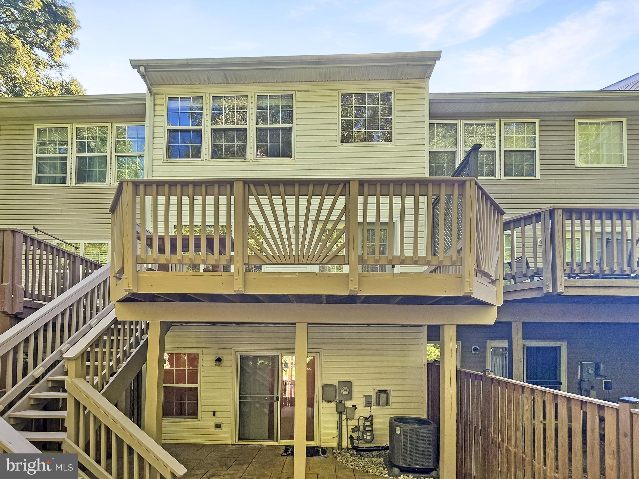 LAKE RIDGE CROSSING - Residential Lease