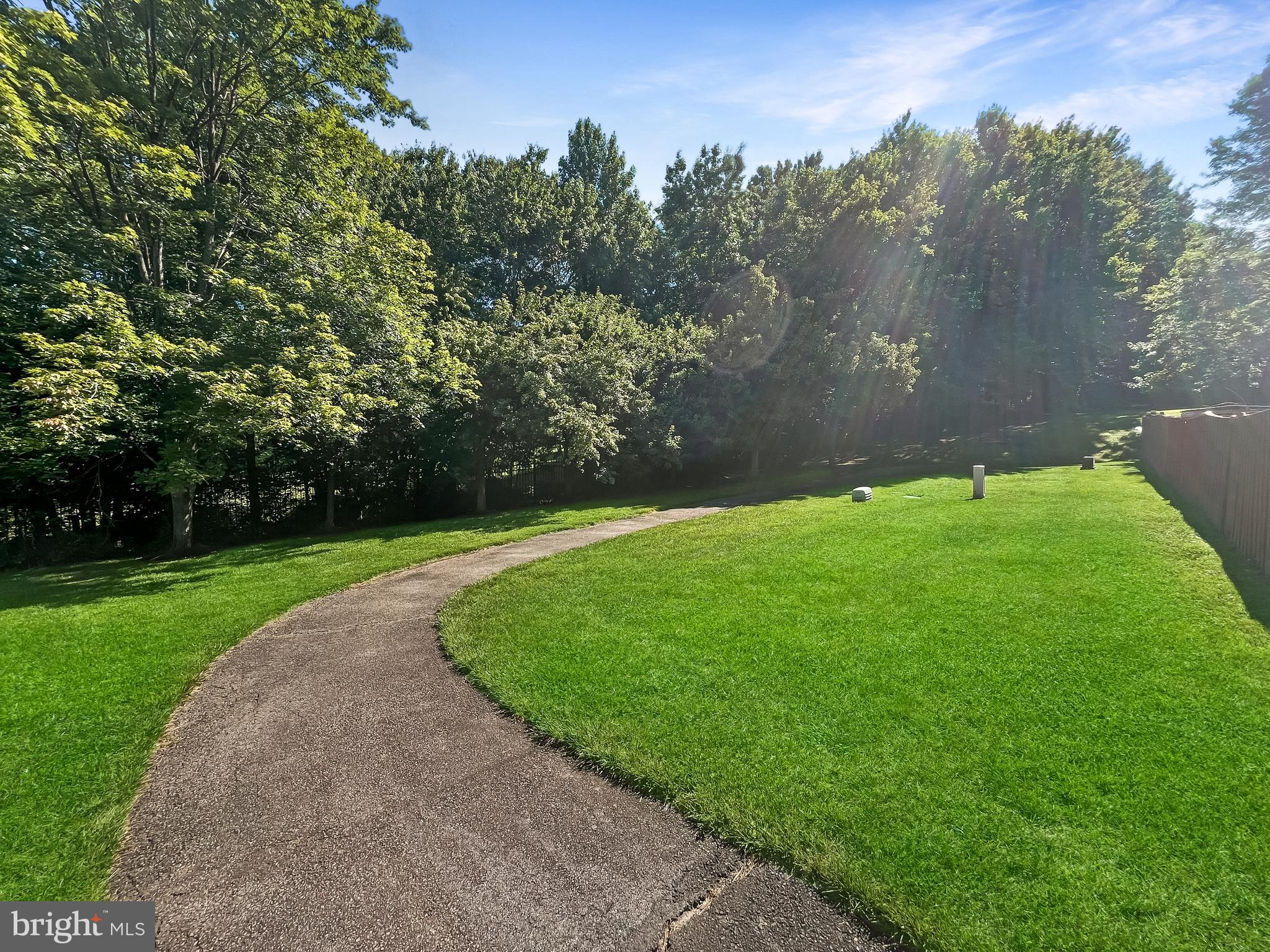 LAKE RIDGE CROSSING - Residential Lease