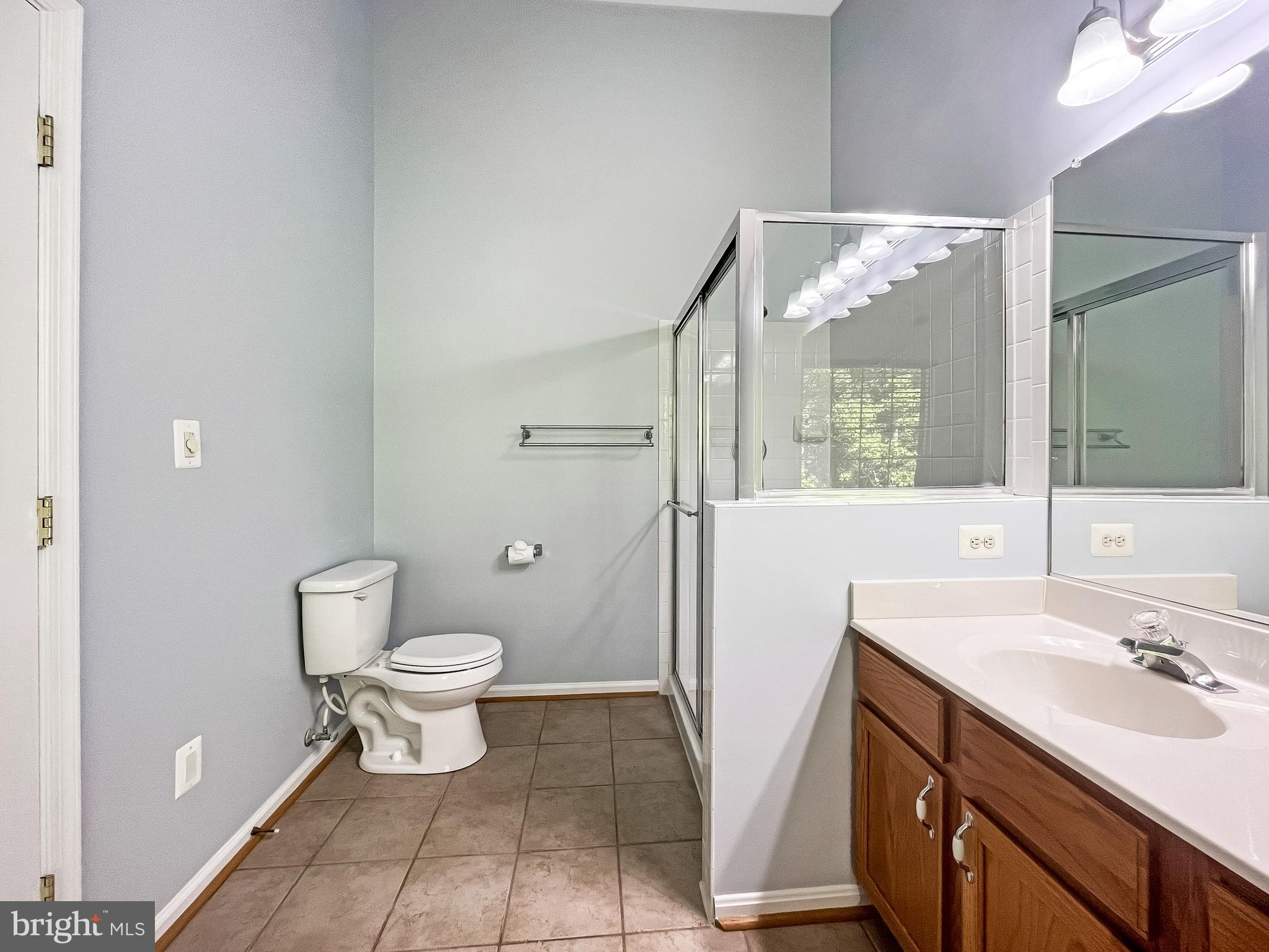 LAKE RIDGE CROSSING - Residential Lease