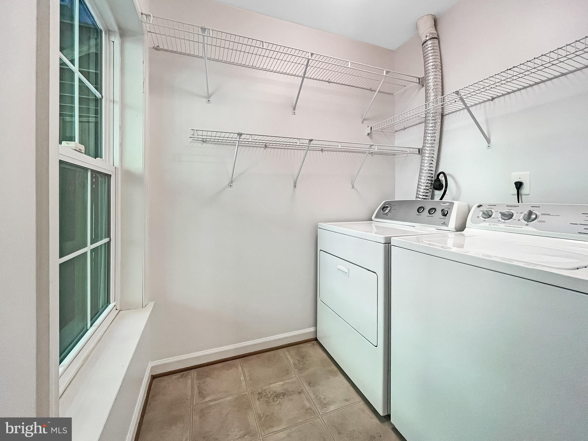 LAKE RIDGE CROSSING - Residential Lease