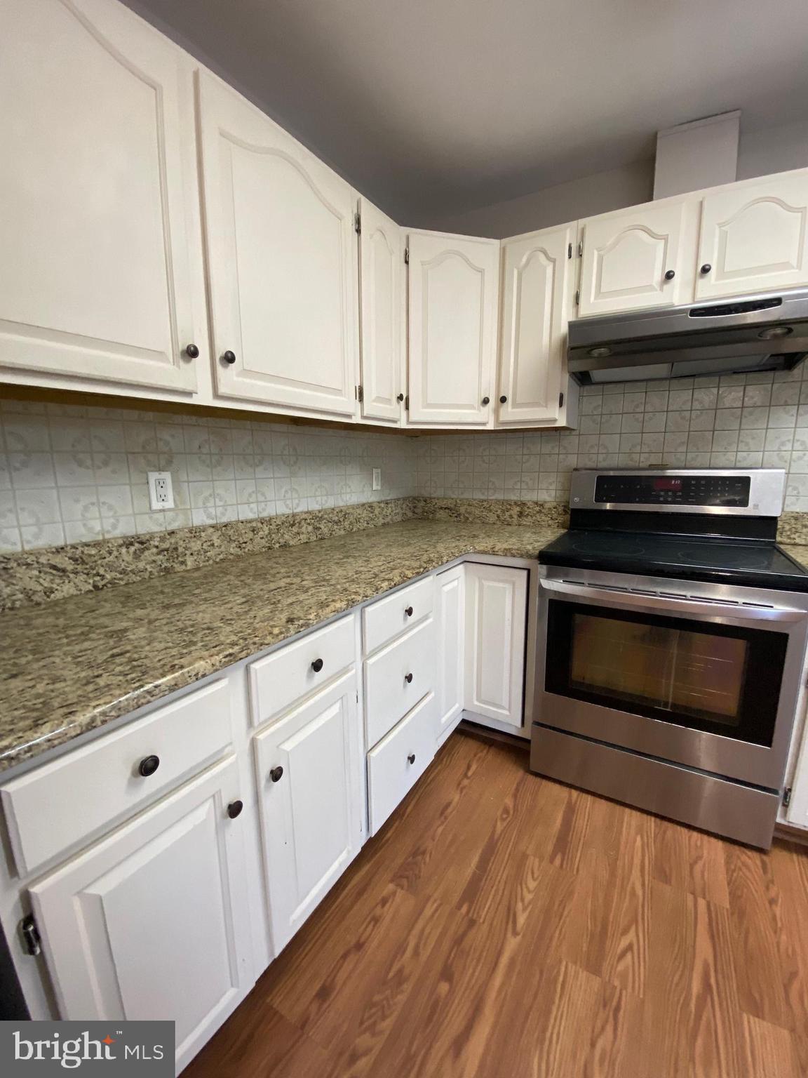 SUNRISE BEACH - Residential