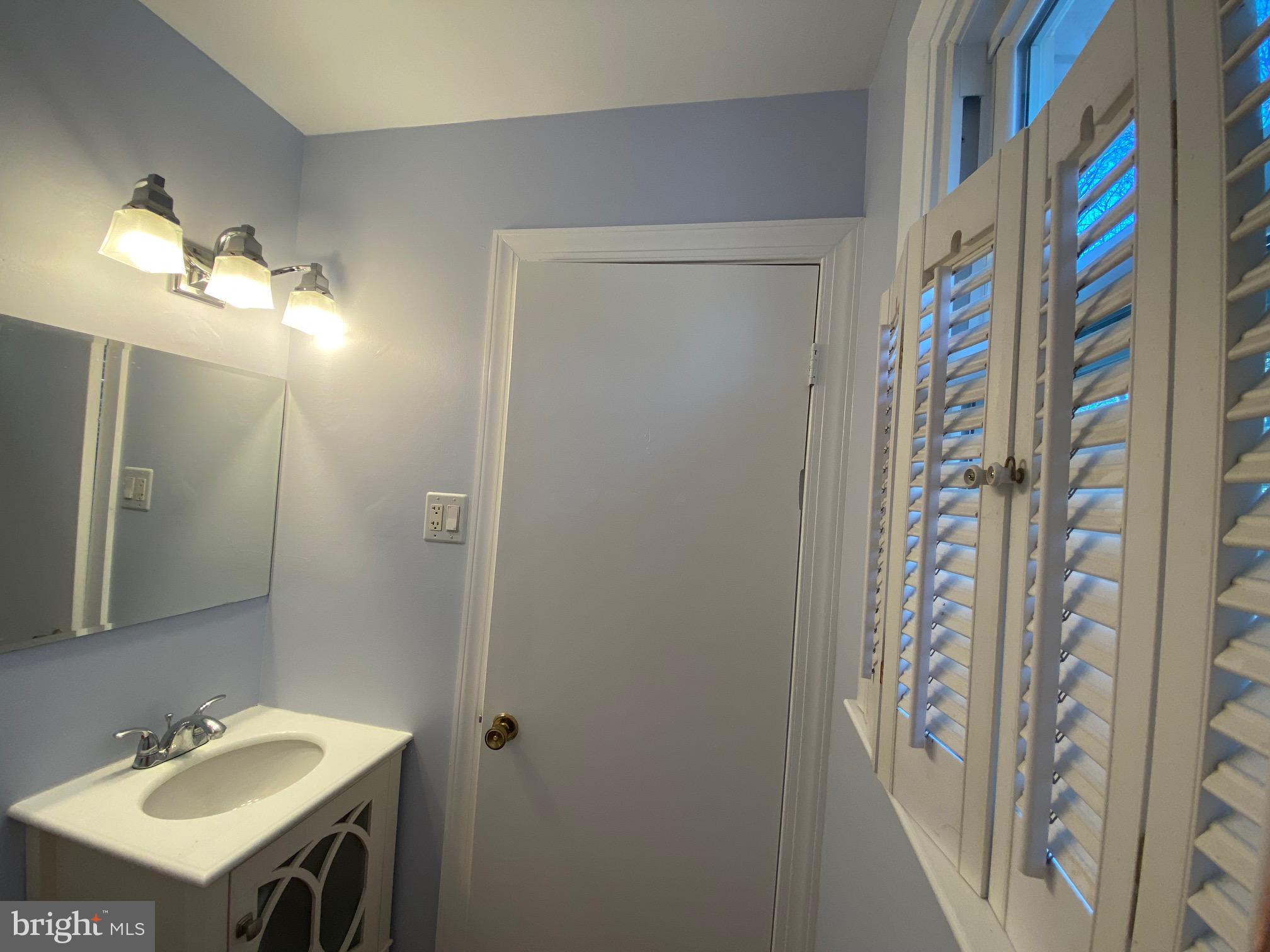 SUNRISE BEACH - Residential