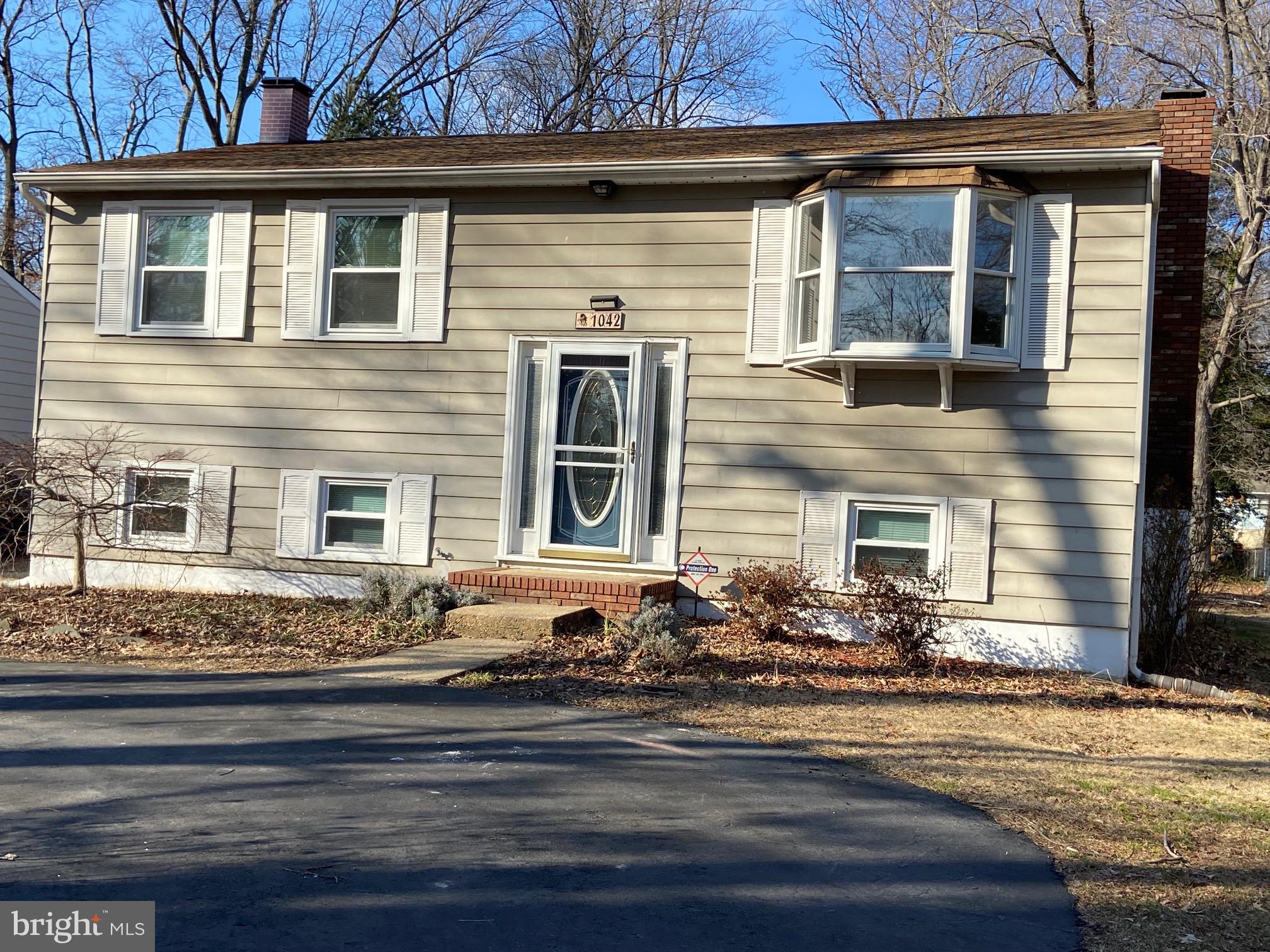 SUNRISE BEACH - Residential