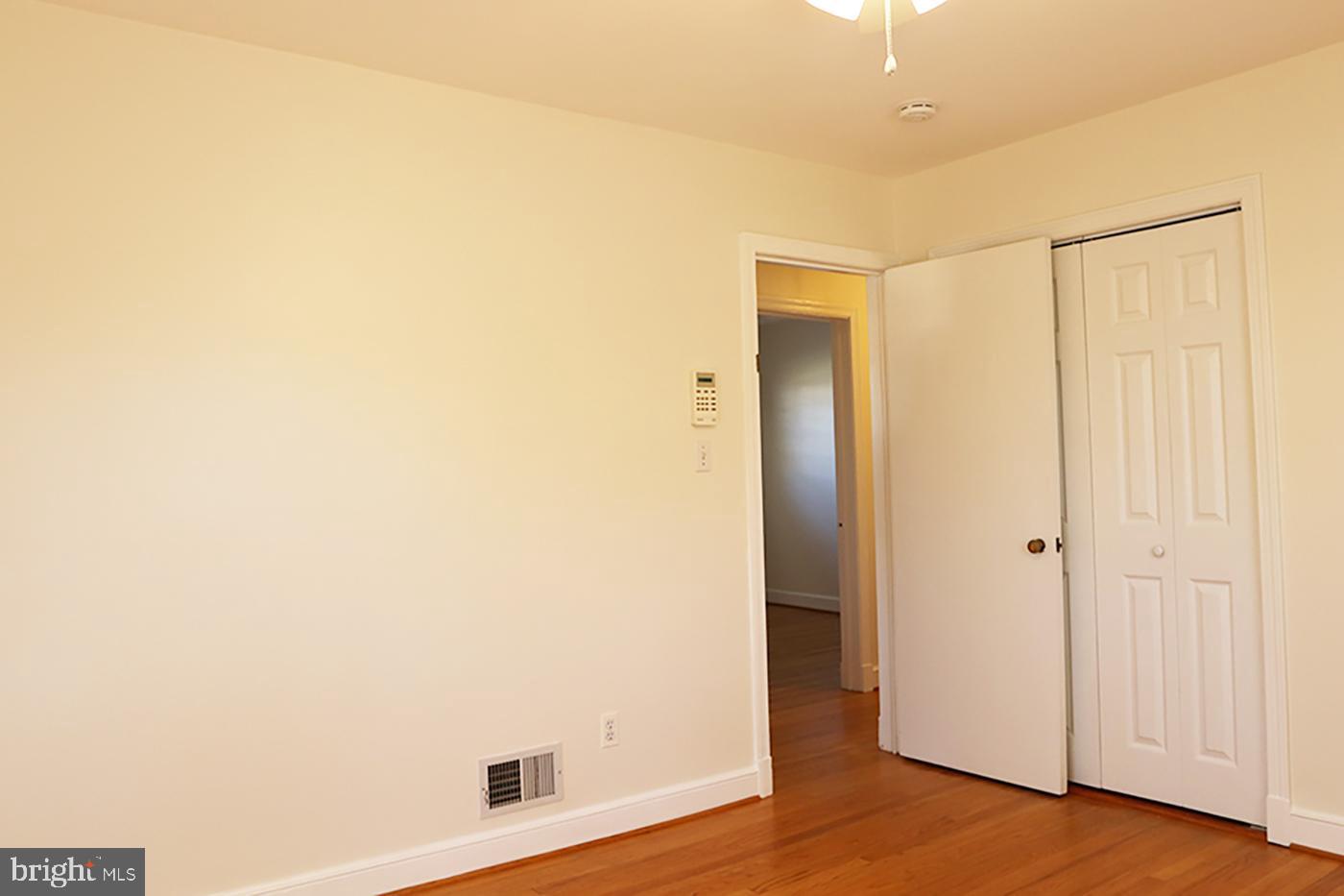 BROYHILL HEIGHTS - Residential Lease