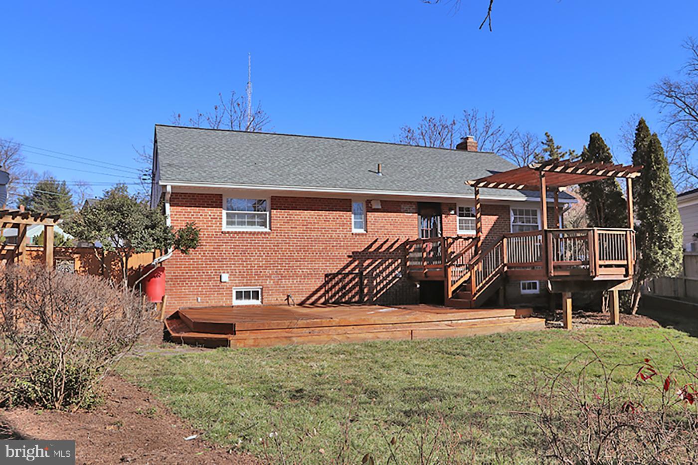 BROYHILL HEIGHTS - Residential Lease