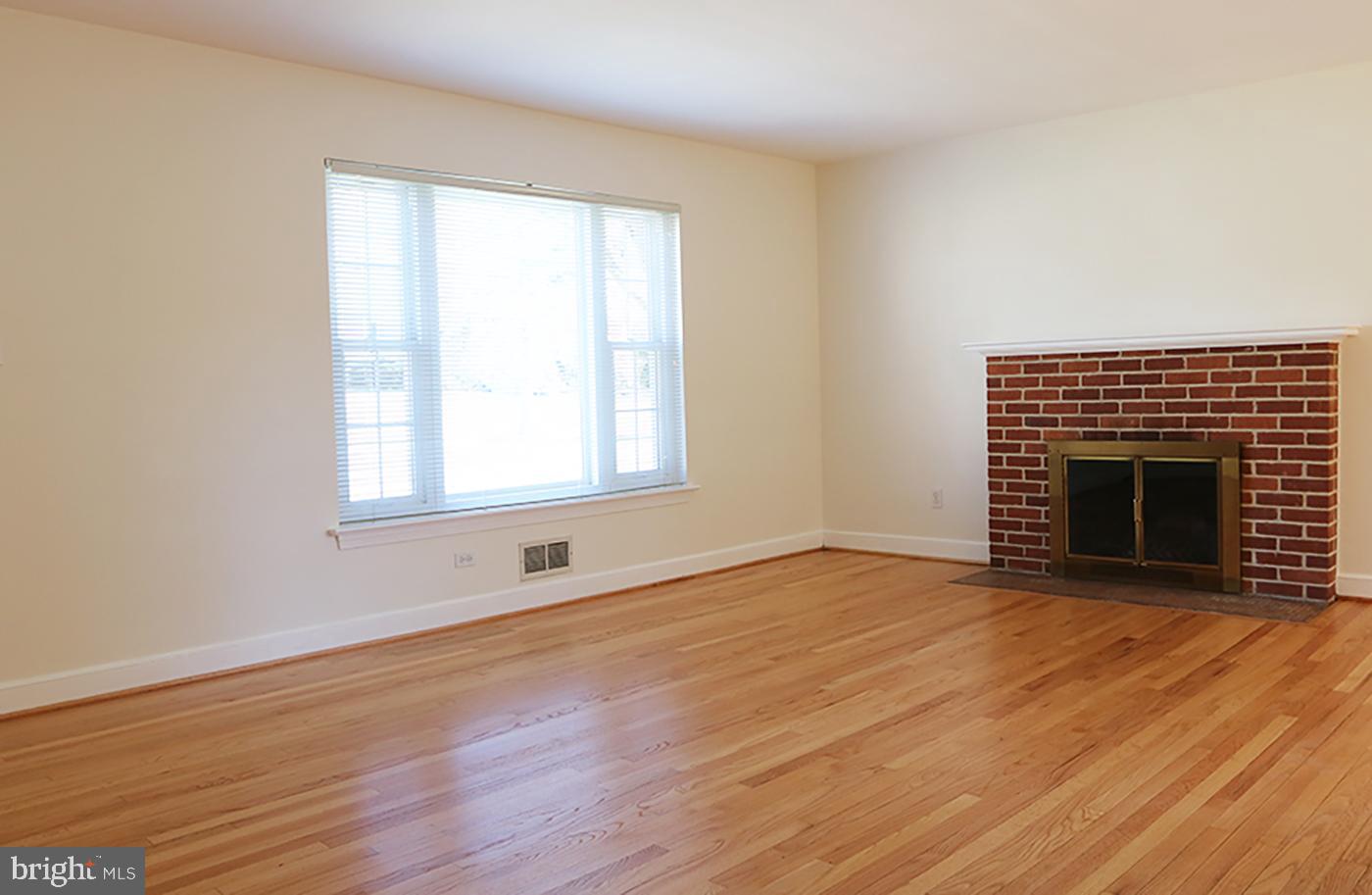 BROYHILL HEIGHTS - Residential Lease