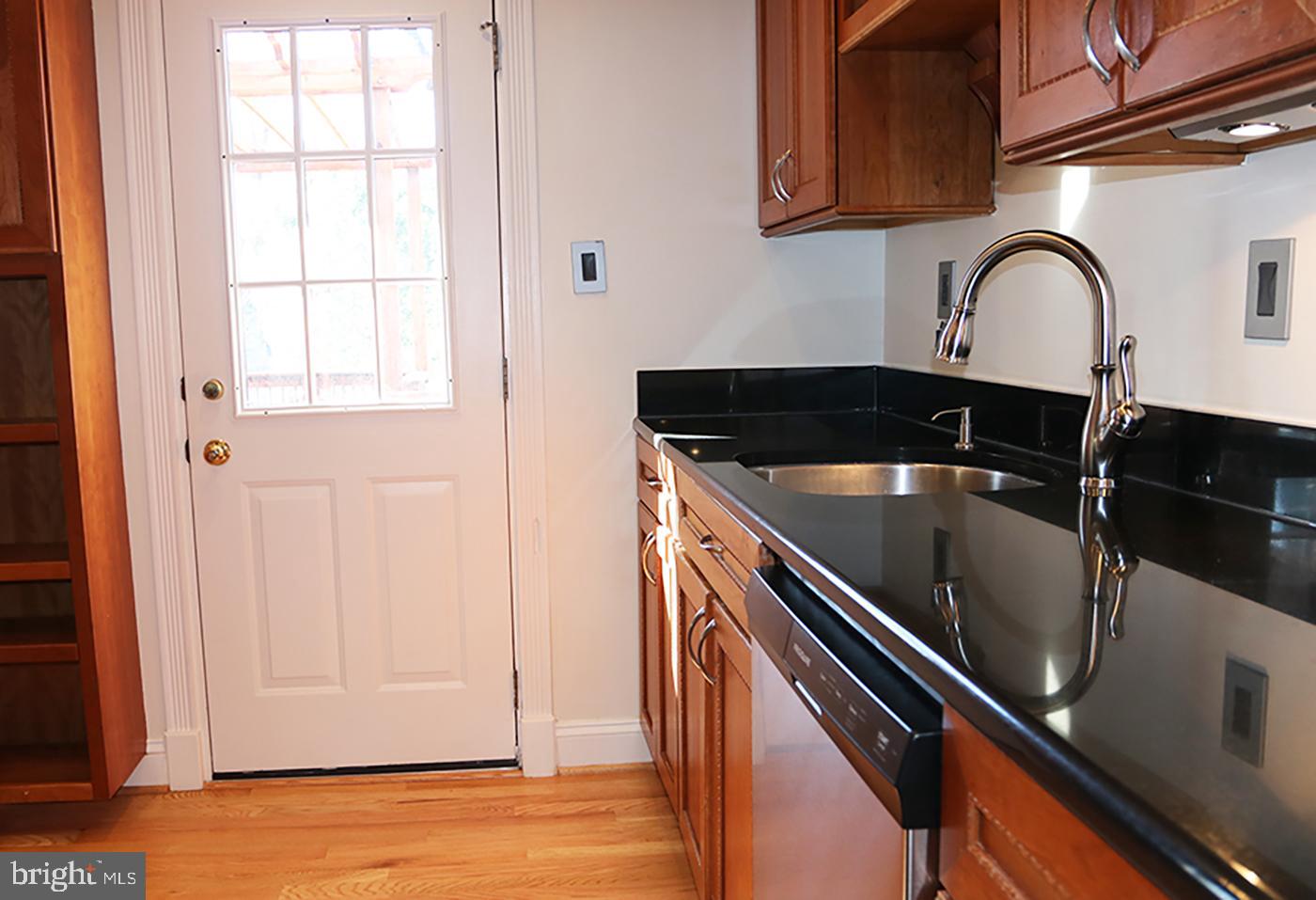 BROYHILL HEIGHTS - Residential Lease