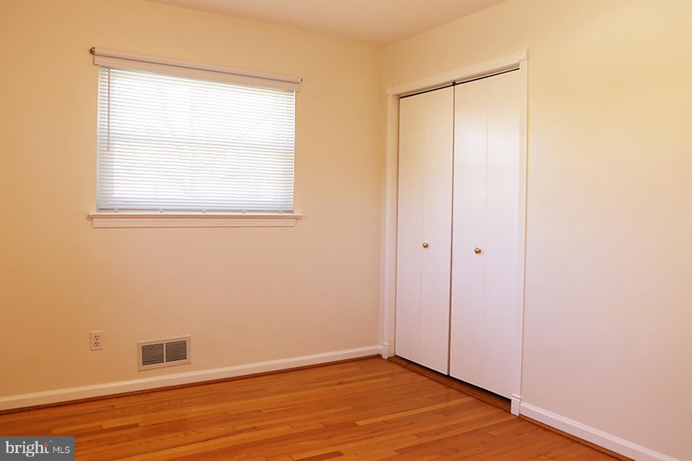 BROYHILL HEIGHTS - Residential Lease